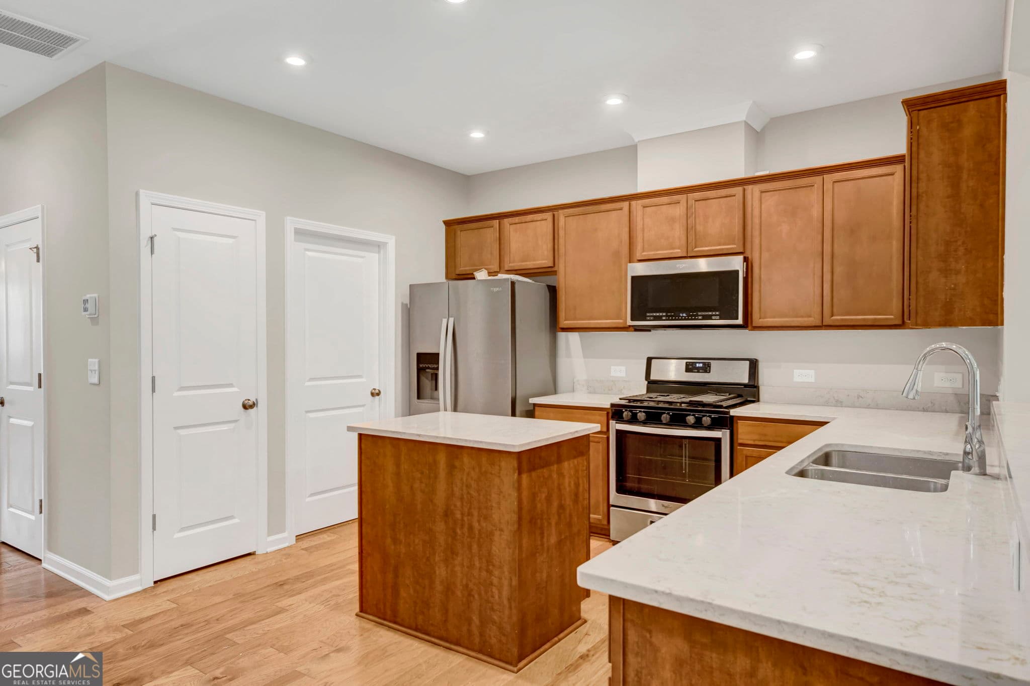 3 bedroom, 2.5 bathroom, 2,267 sq ft single family residence for sale at 13 Millican Drive, Peachtree City, GA 30269 — photo 10