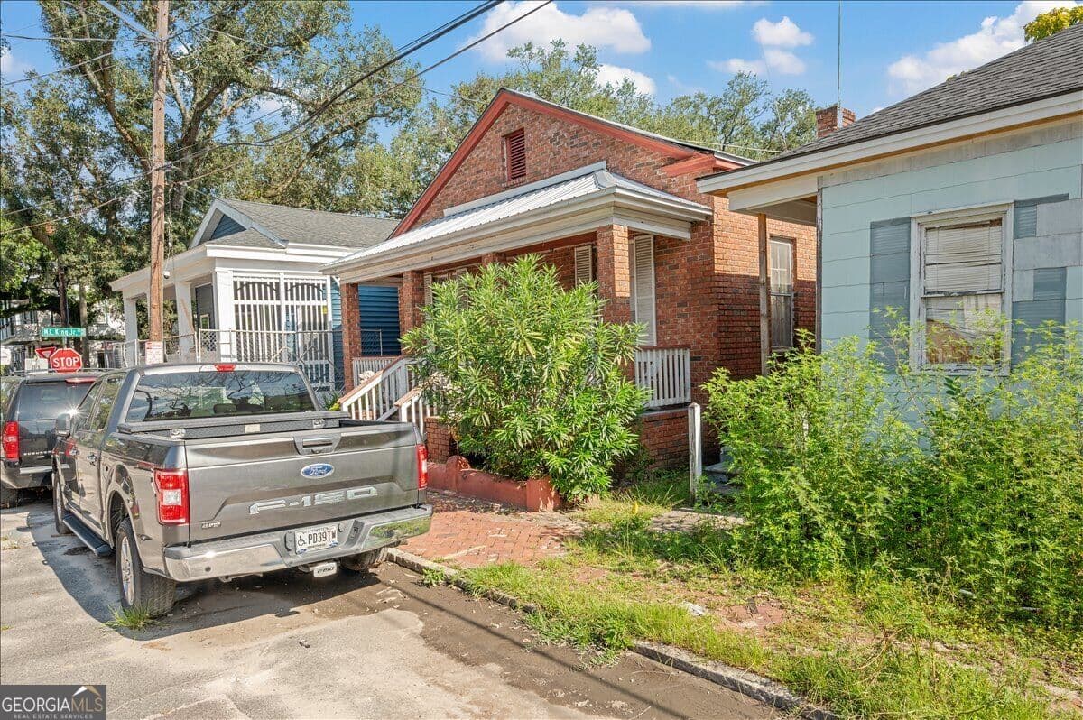 3 bedroom, 1 bathroom, 1,430 sq ft single family residence for sale at 420 W 42Nd Street, Savannah, GA 31401 — photo 4