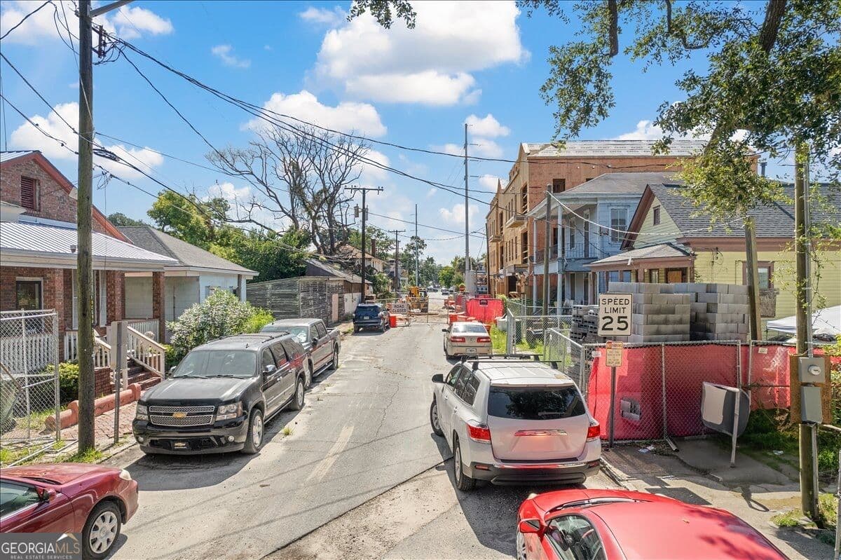 3 bedroom, 1 bathroom, 1,430 sq ft single family residence for sale at 420 W 42Nd Street, Savannah, GA 31401 — photo 8