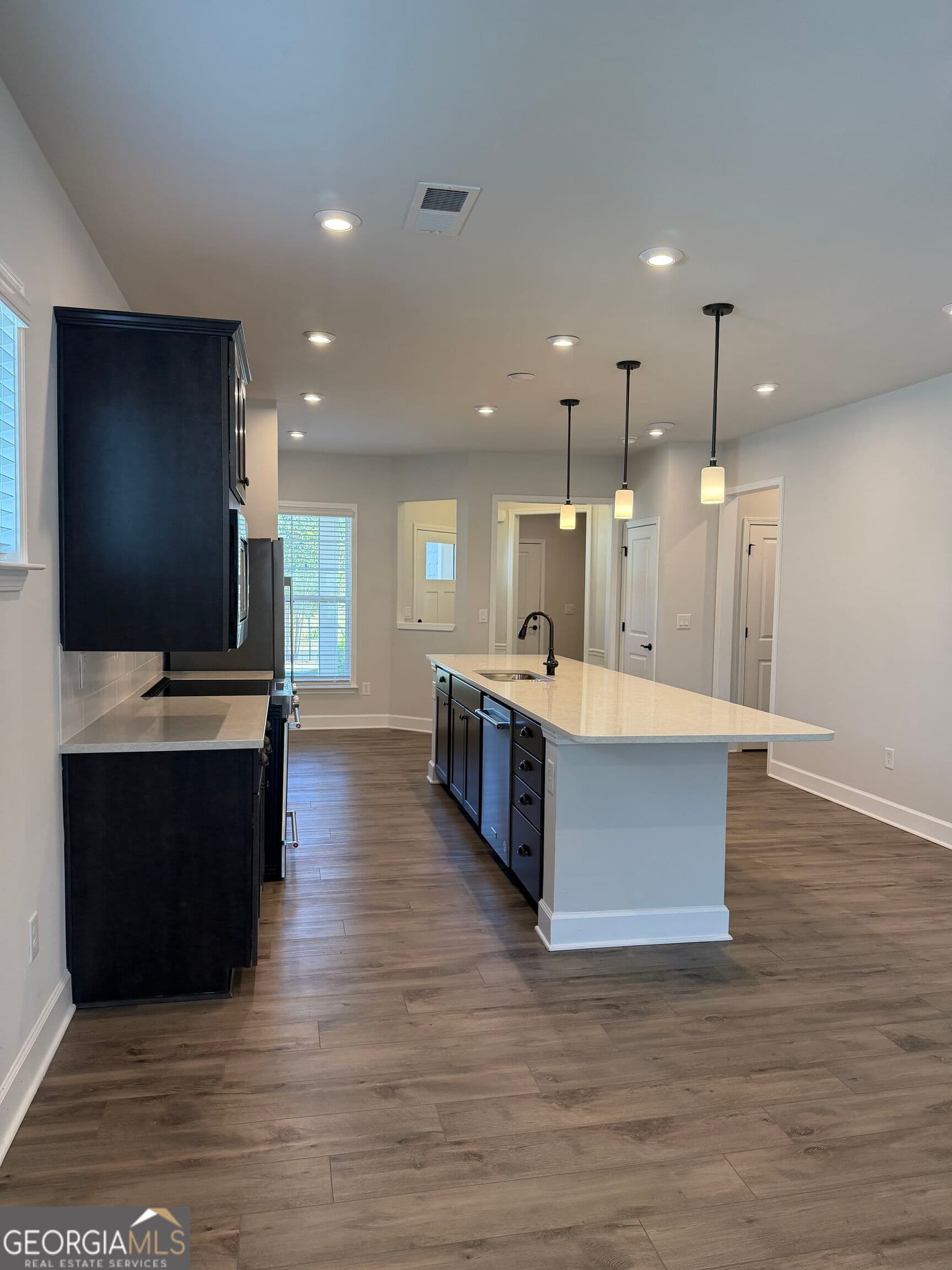 2 bedroom, 2 bathroom, 1,722 sq ft single family residence for sale at 106 Etowah Drive, Griffin, GA 30223 — photo 6
