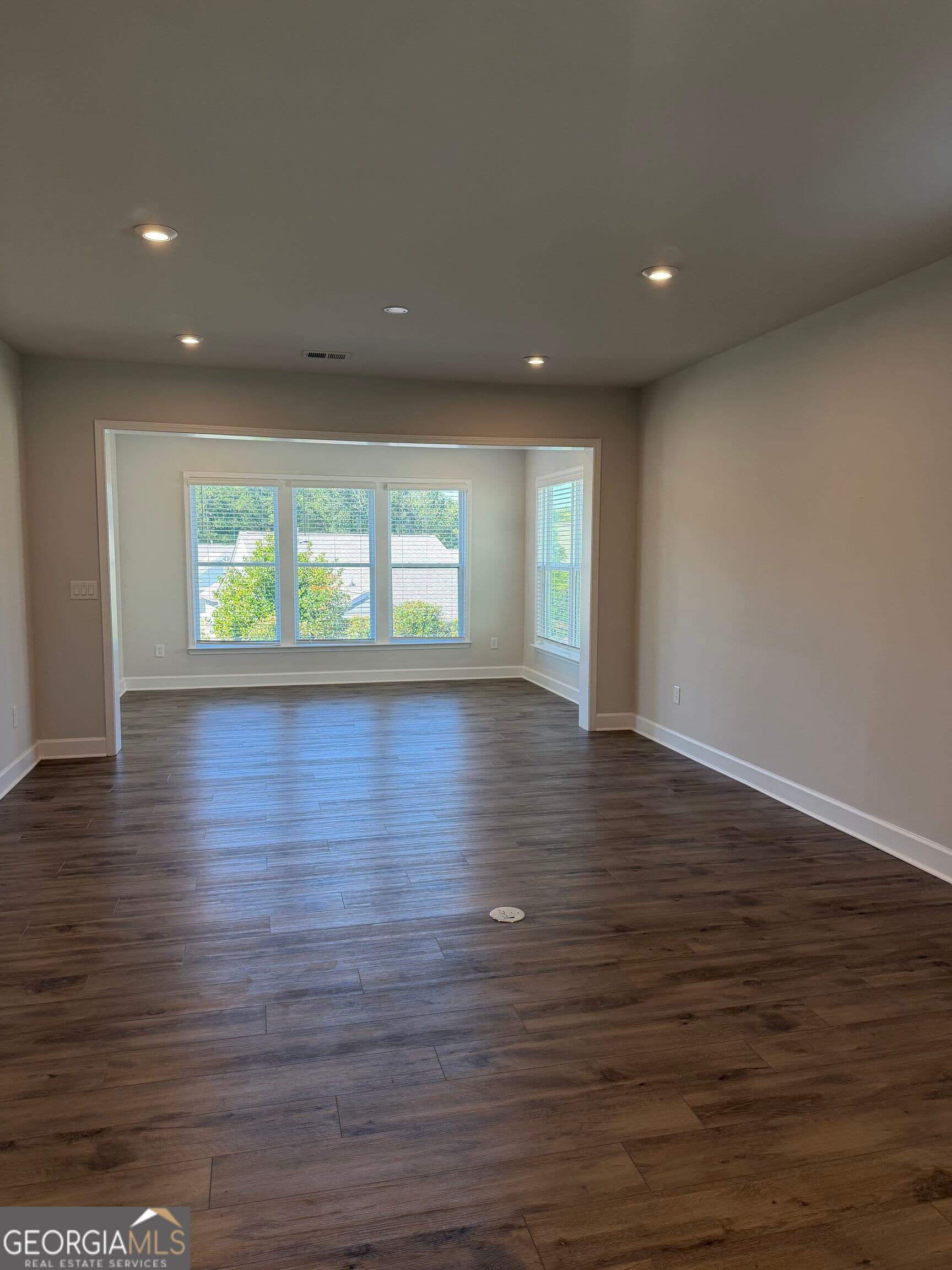 2 bedroom, 2 bathroom, 1,722 sq ft single family residence for sale at 106 Etowah Drive, Griffin, GA 30223 — photo 8