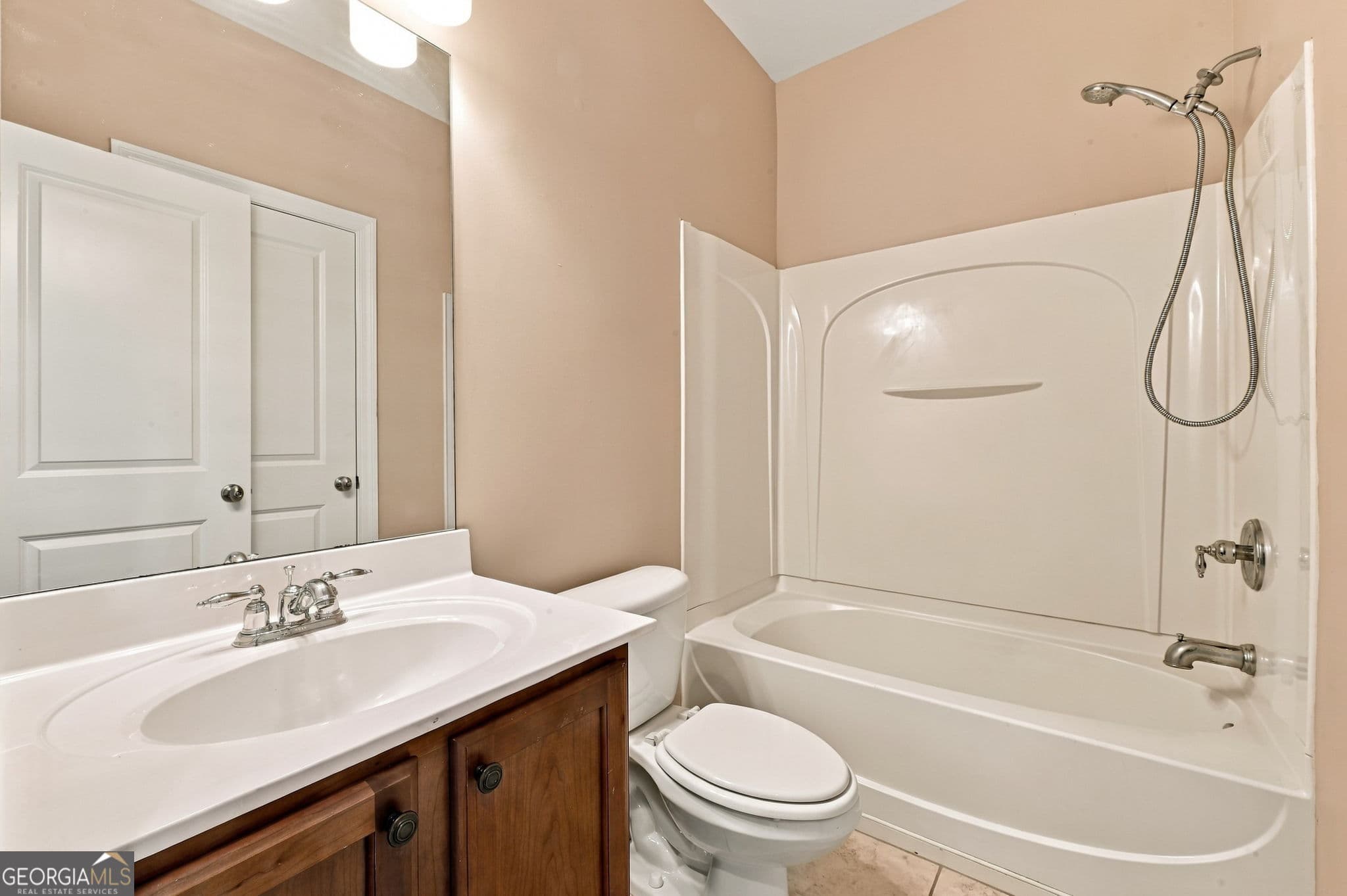 3 bedroom, 3.5 bathroom, 2,196 sq ft townhouse for sale at 9974 Ashton Old Road, Douglasville, GA 30135 — photo 5