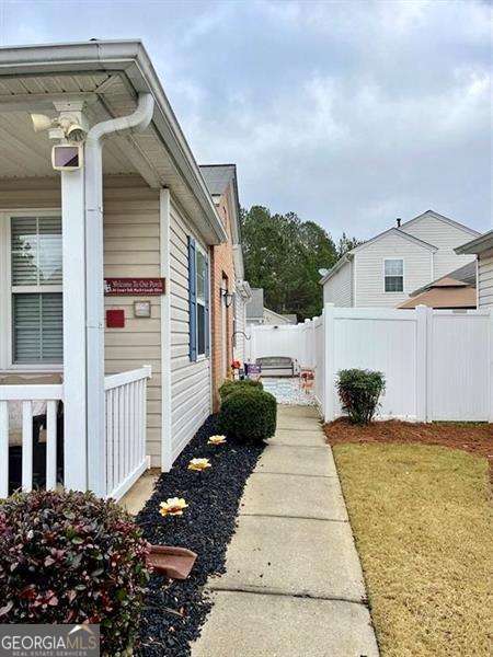2 bedroom, 2 bathroom single family residence for rent at 830 Windcroft Circle, Acworth, GA 30101 for $1,699 a month — photo 2