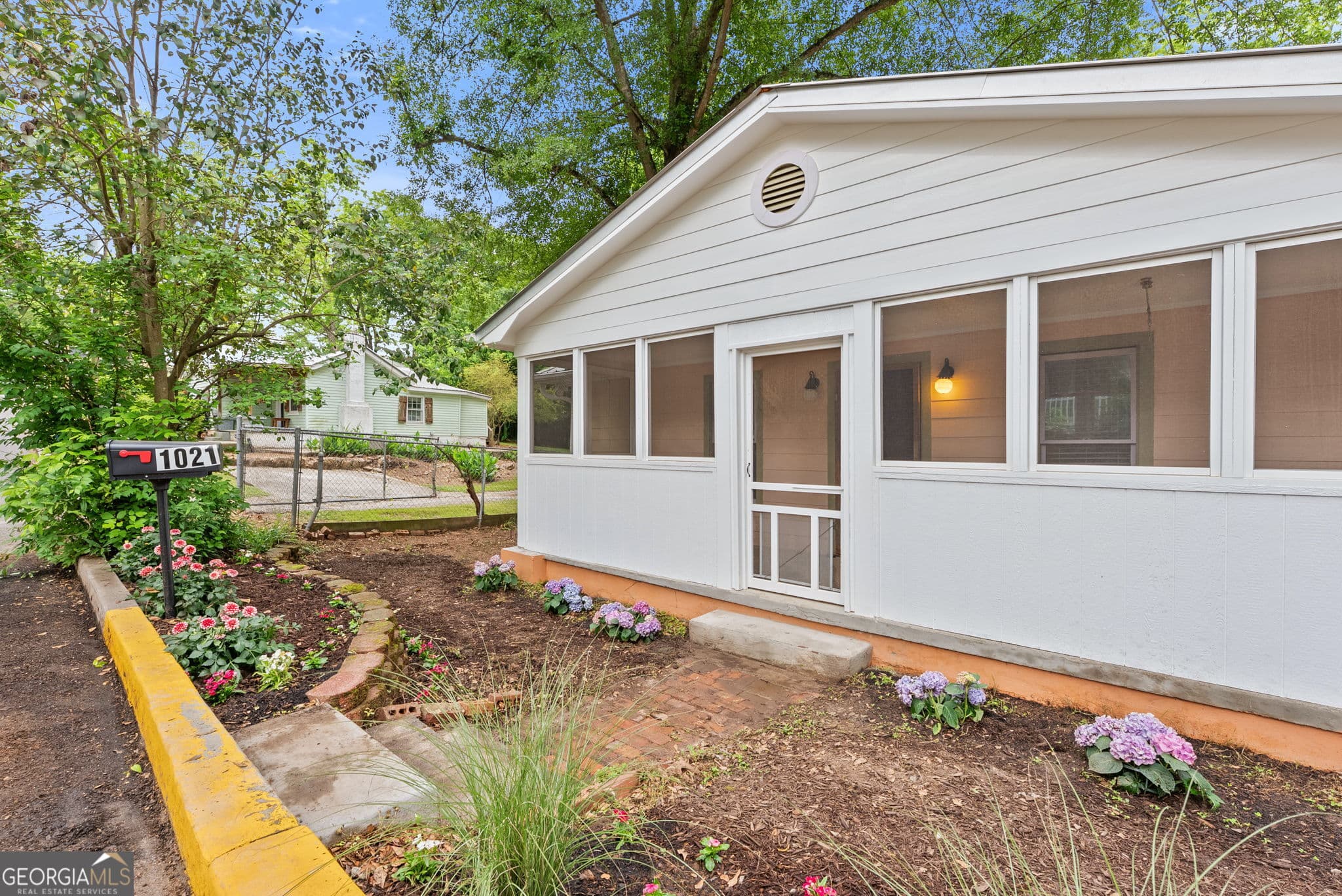 2 bedroom, 1.5 bathroom, 1,040 sq ft single family residence sold at 1021 Waddell Street, Athens, GA 30606