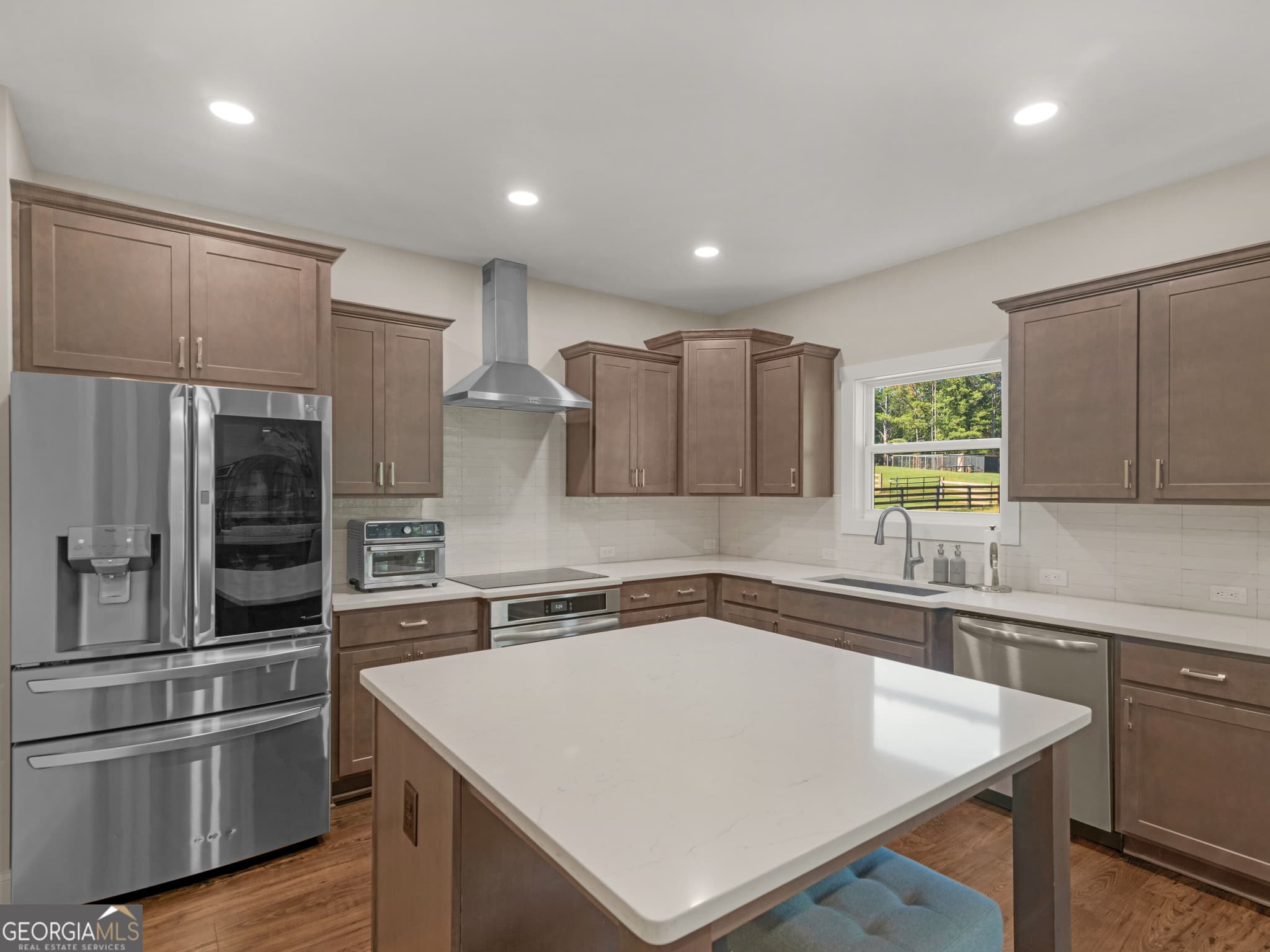 4 bedroom, 2.5 bathroom, 3,188 sq ft single family residence for sale at 251 Lake Point Drive, Williamson, GA 30292 — photo 10