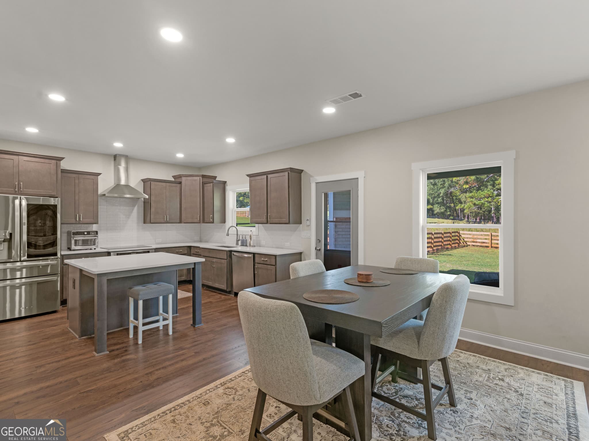 4 bedroom, 2.5 bathroom, 3,188 sq ft single family residence for sale at 251 Lake Point Drive, Williamson, GA 30292 — photo 8