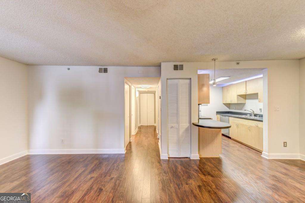2 bedroom, 1 bathroom, 790 sq ft condominium for sale at 381 Ralph McGill Boulevard E, Atlanta, GA 30312 — photo 1 of 23