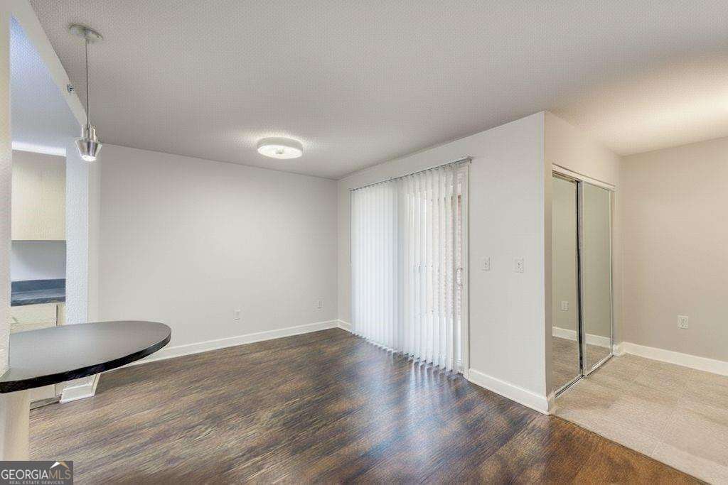 2 bedroom, 1 bathroom, 790 sq ft condominium for sale at 381 Ralph McGill Boulevard E, Atlanta, GA 30312 — photo 5