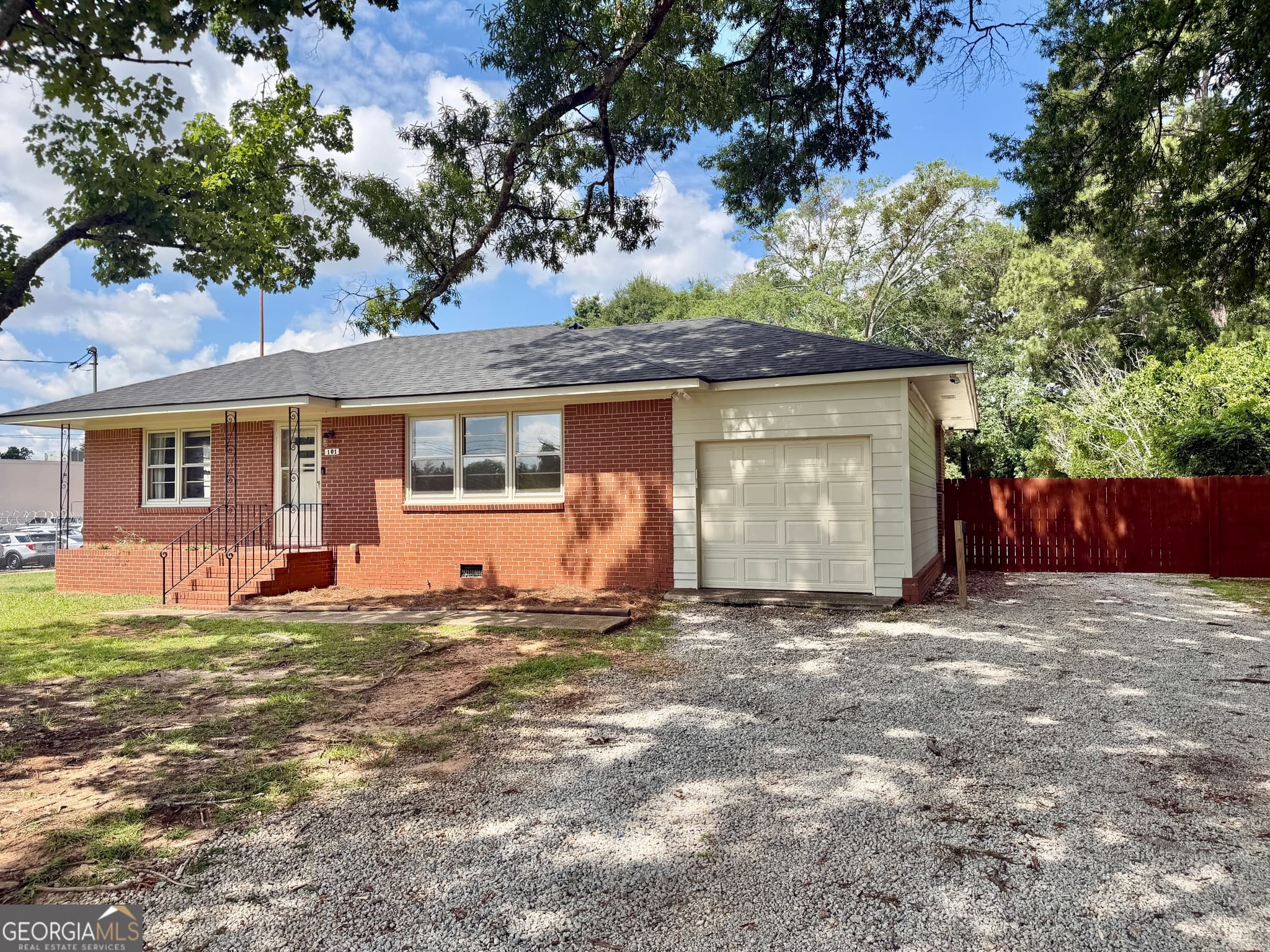 3 bedroom, 1 bathroom, 1,080 sq ft single family residence for sale at 101 Morgan Drive, Mcdonough, GA 30253 — photo 3