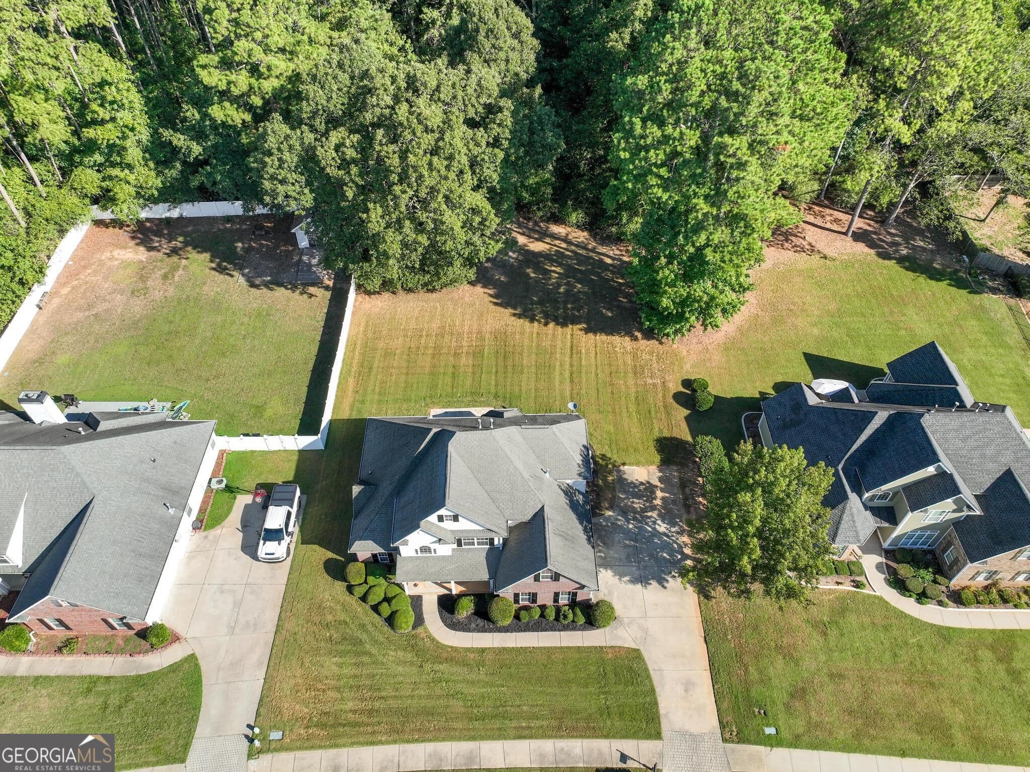 4 bedroom, 3 bathroom, 2,416 sq ft single family residence for sale at 205 Keaton Drive, Fayetteville, GA 30215 — photo 6