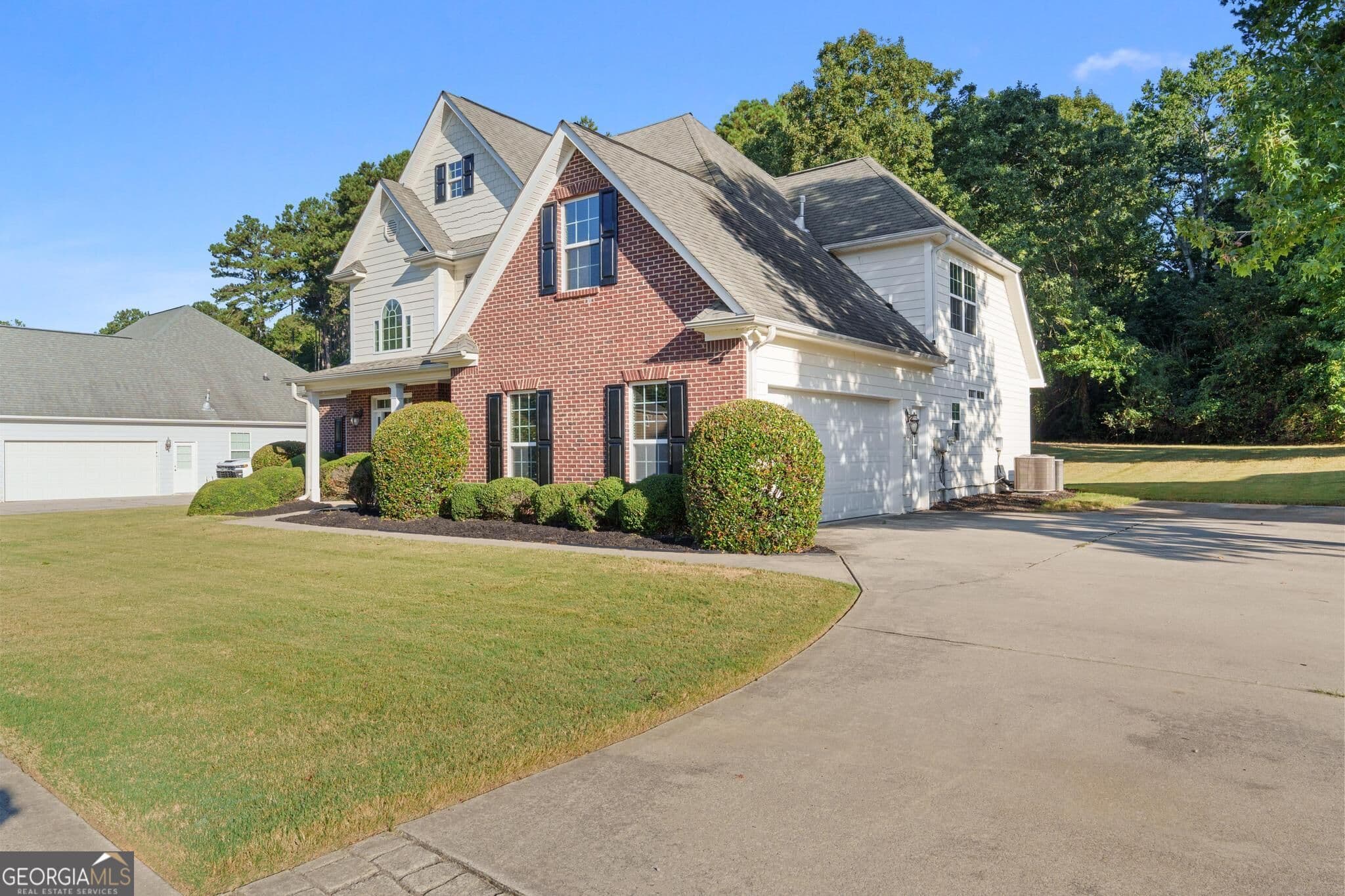 4 bedroom, 3 bathroom, 2,416 sq ft single family residence for sale at 205 Keaton Drive, Fayetteville, GA 30215 — photo 9