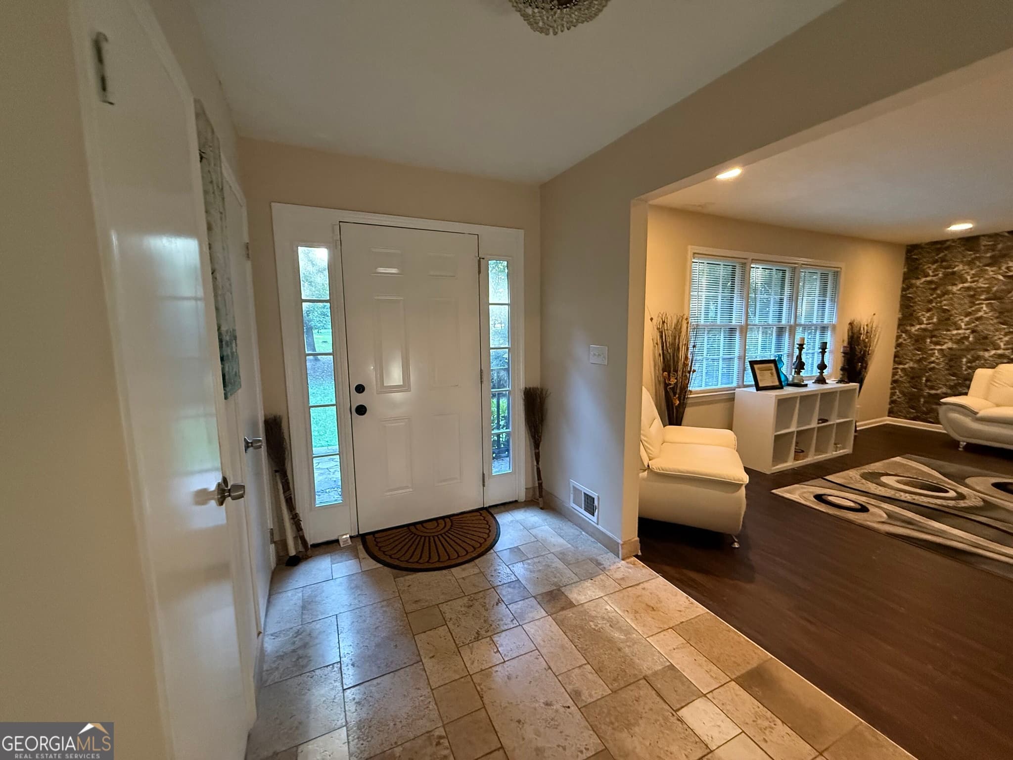 3 bedroom, 2.5 bathroom, 2,846 sq ft single family residence for sale at 10376 Fitzgerald Road, Jonesboro, GA 30238 — photo 2