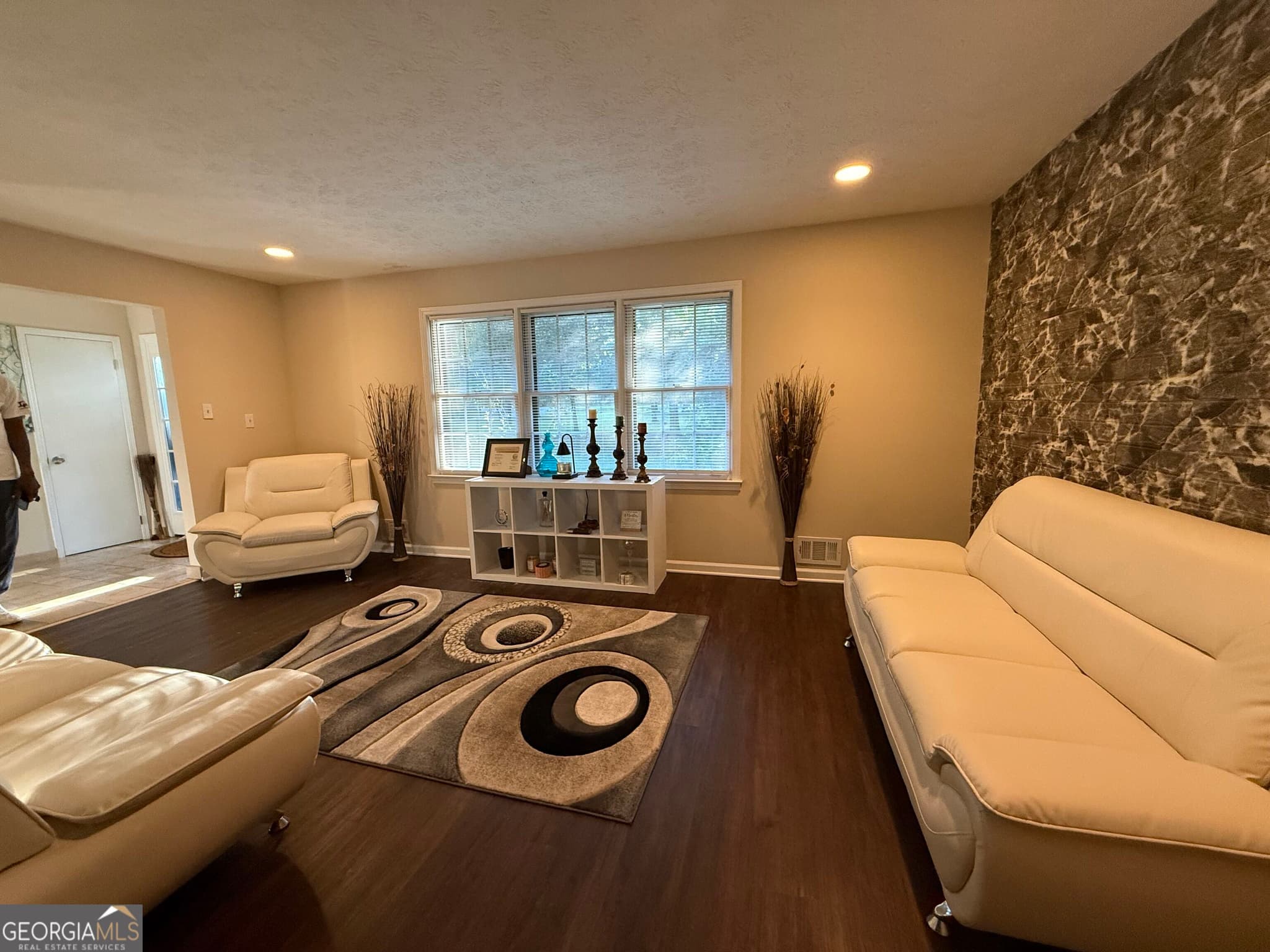 3 bedroom, 2.5 bathroom, 2,846 sq ft single family residence for sale at 10376 Fitzgerald Road, Jonesboro, GA 30238 — photo 4