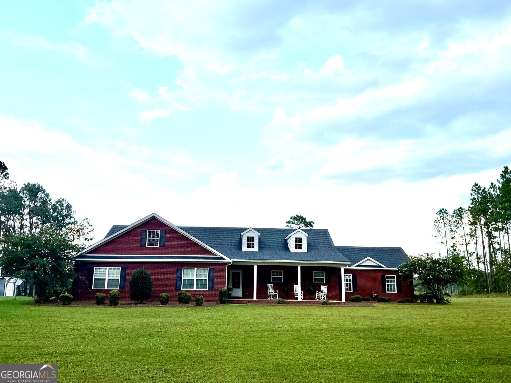 3 bedroom, 2 bathroom, 2,526 sq ft single family residence for sale at 341 GA Hwy 135, Vidalia, GA 30474