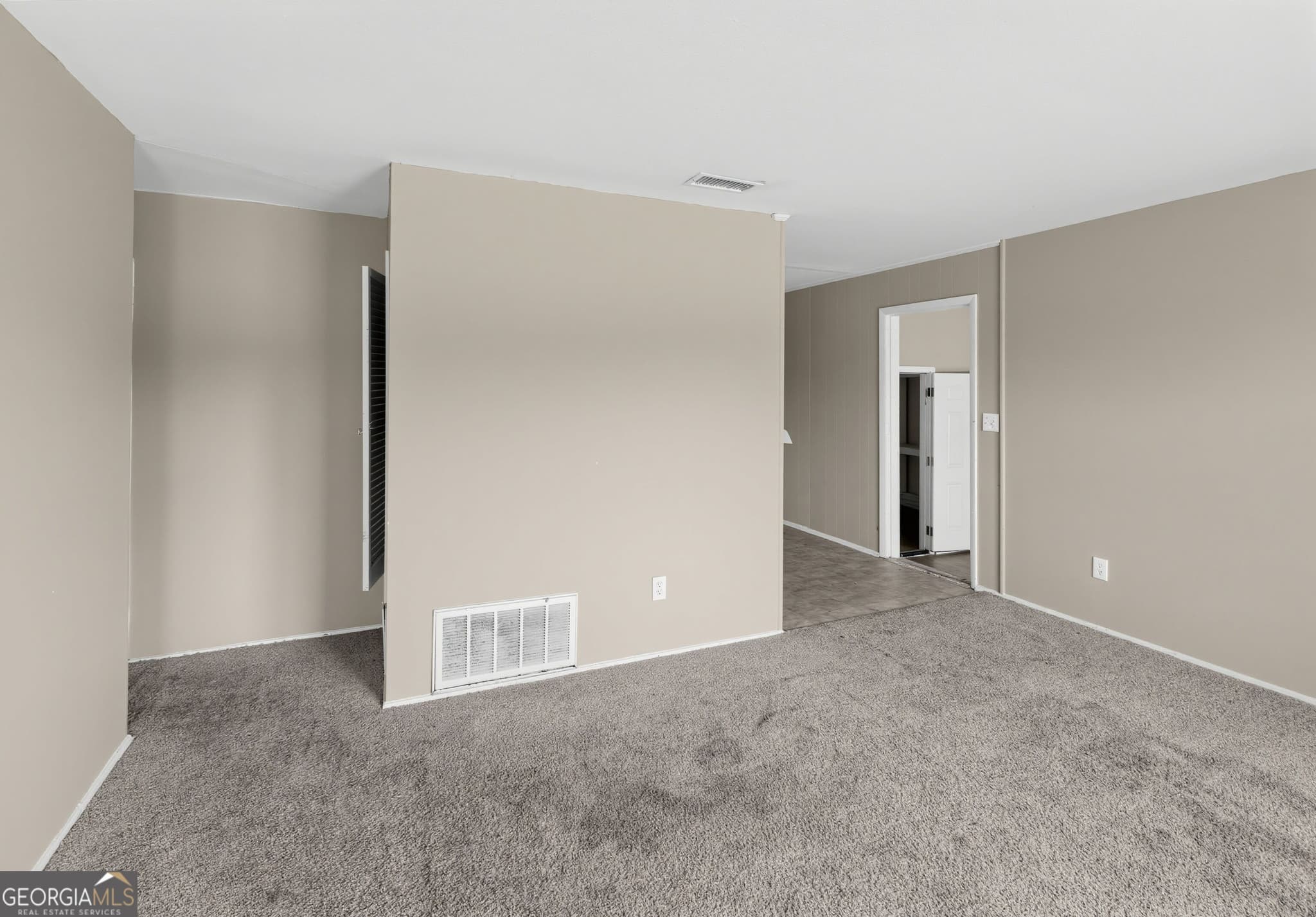 3 bedroom, 2 bathroom, 1,653 sq ft single family residence for sale at 3323 Hillis Road, Augusta, GA 30906 — photo 7