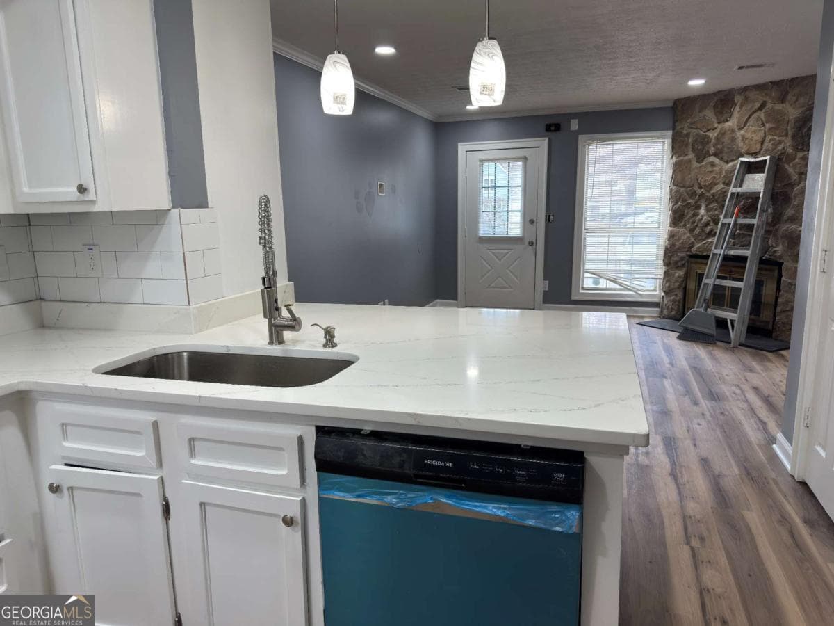 1 bedroom, 1.5 bathroom, 784 sq ft condominium for sale at 6694 Colchester Place, Norcross, GA 30093 — photo 2