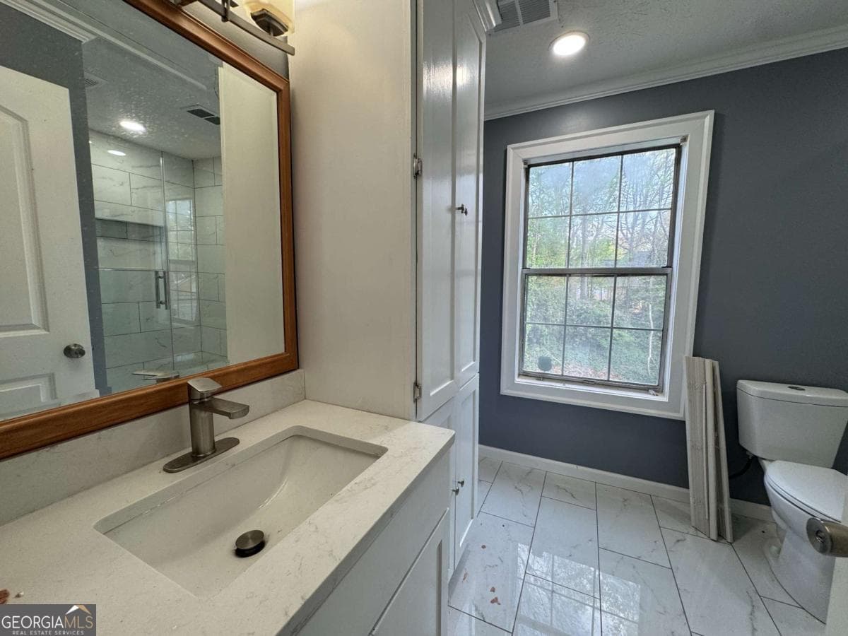 1 bedroom, 1.5 bathroom, 784 sq ft condominium for sale at 6694 Colchester Place, Norcross, GA 30093 — photo 8