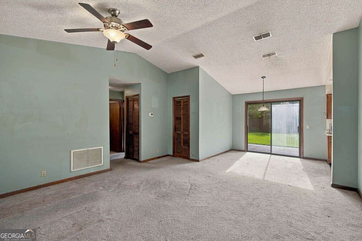 3 bedroom, 2 bathroom, 1,292 sq ft single family residence for sale at 113 Pineneedle Court, Kingsland, GA 31548 — photo 2