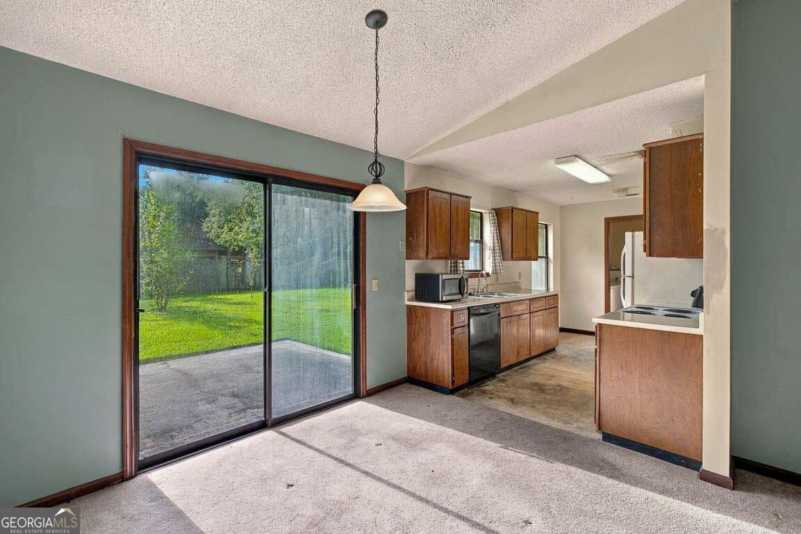 3 bedroom, 2 bathroom, 1,292 sq ft single family residence for sale at 113 Pineneedle Court, Kingsland, GA 31548 — photo 5