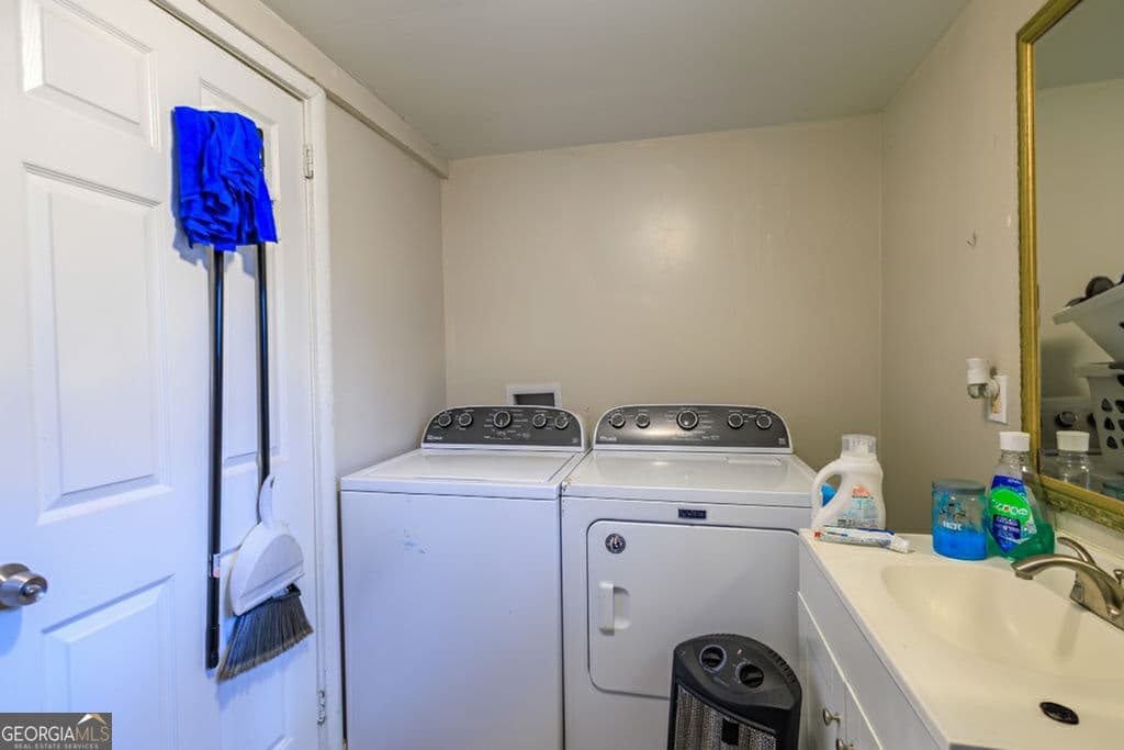 2 bedroom, 1 bathroom, 600 sq ft single family residence for sale at 70 Daisy Circle, Canton, GA 30114 — photo 10