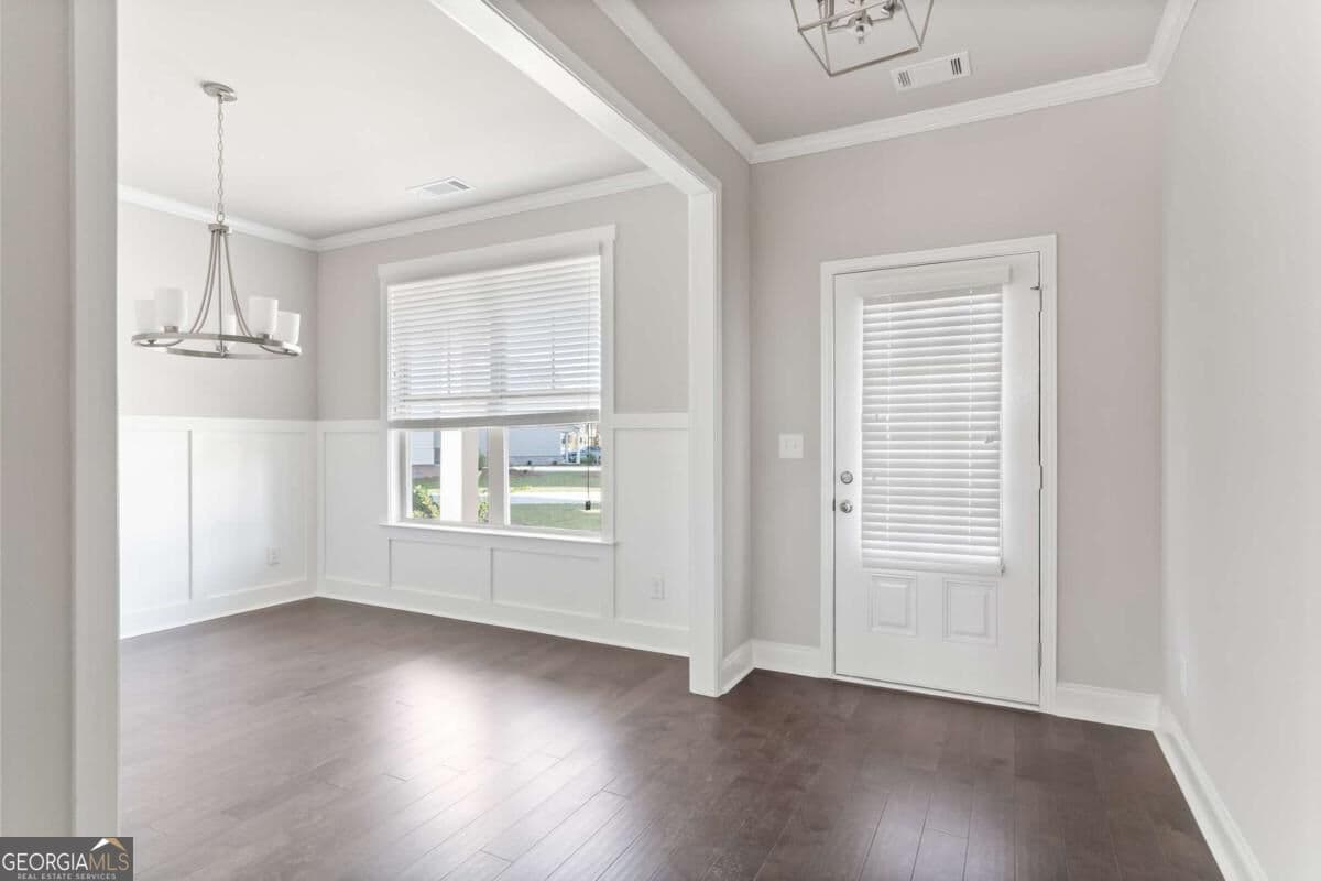 5 bedroom, 3 bathroom, 2,551 sq ft single family residence for sale at 2051 Orchid Lane, Lithia Springs, GA 30122 — photo 4
