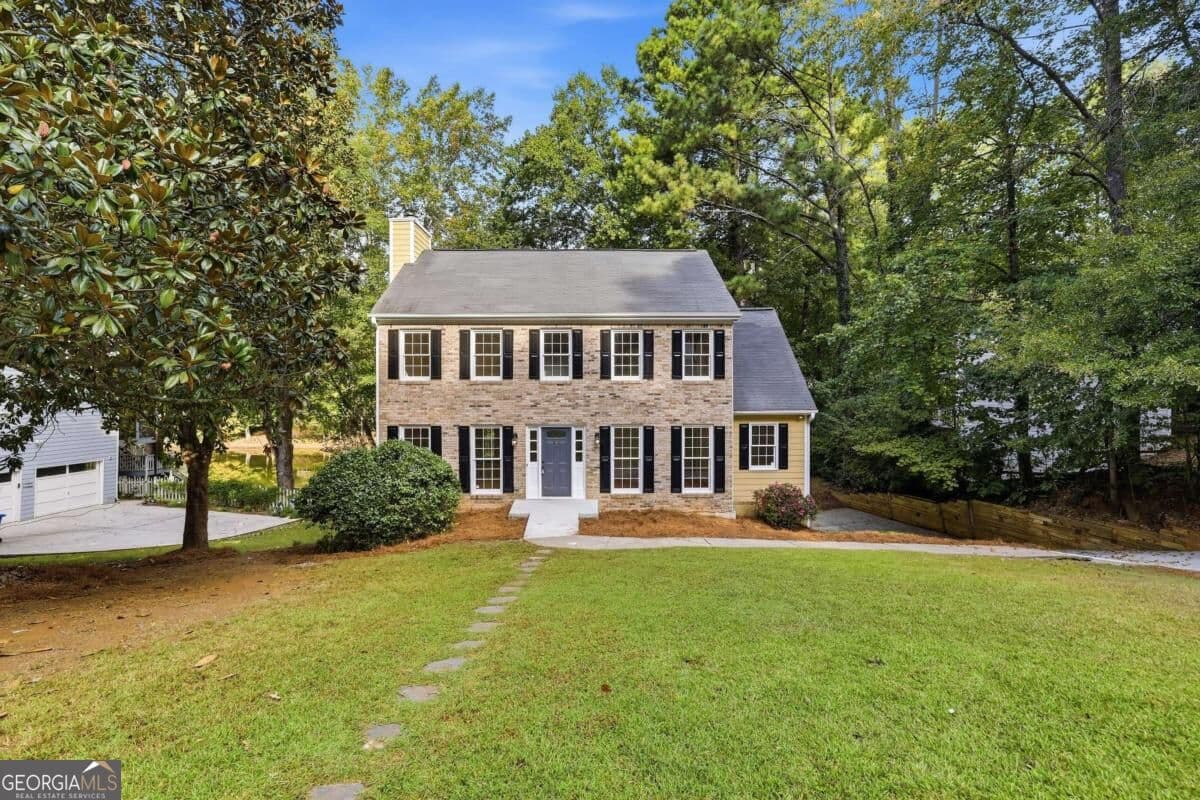4 bedroom, 3.5 bathroom single family residence for sale at 2706 Lillie Lake Drive, Marietta, GA 30064 — photo 2