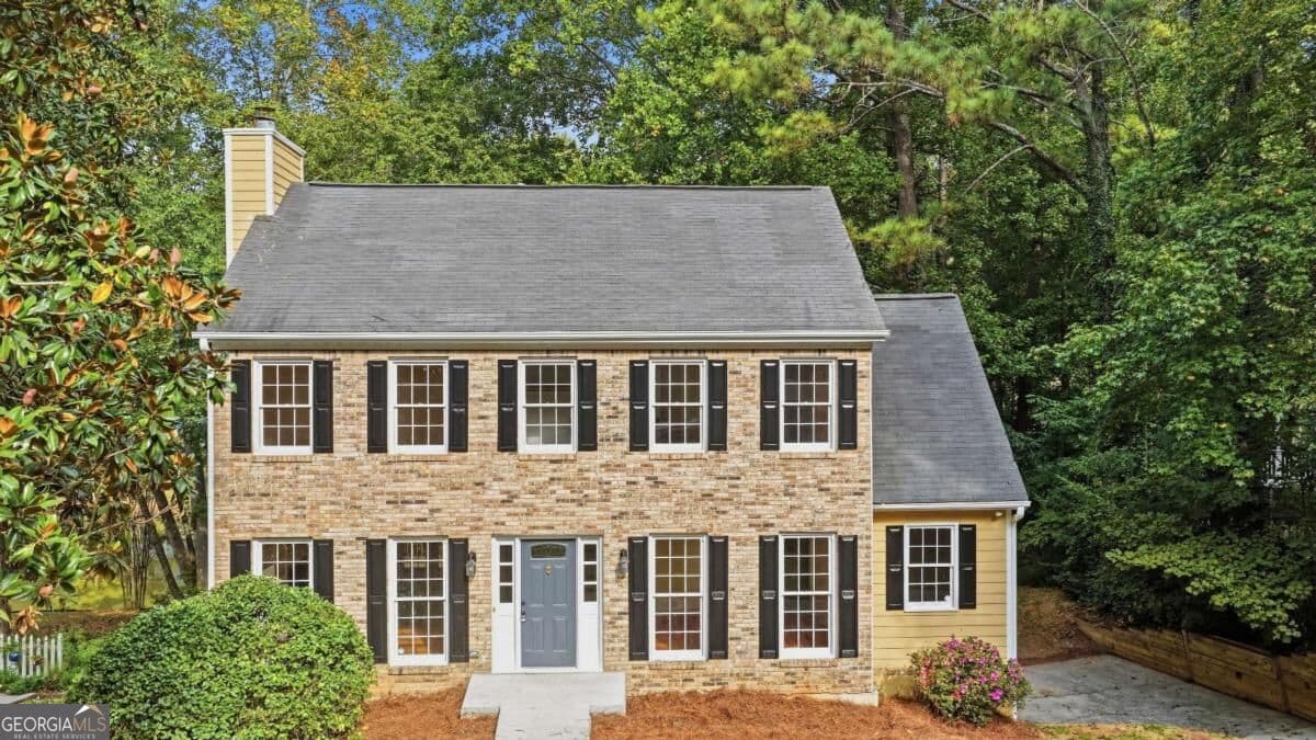 4 bedroom, 3.5 bathroom single family residence for sale at 2706 Lillie Lake Drive, Marietta, GA 30064 — photo 3