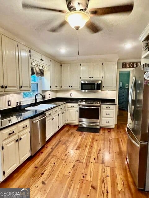 4 bedroom, 2.5 bathroom, 2,982 sq ft single family residence for sale at 215 Pineywood Road, Griffin, GA 30224 — photo 7