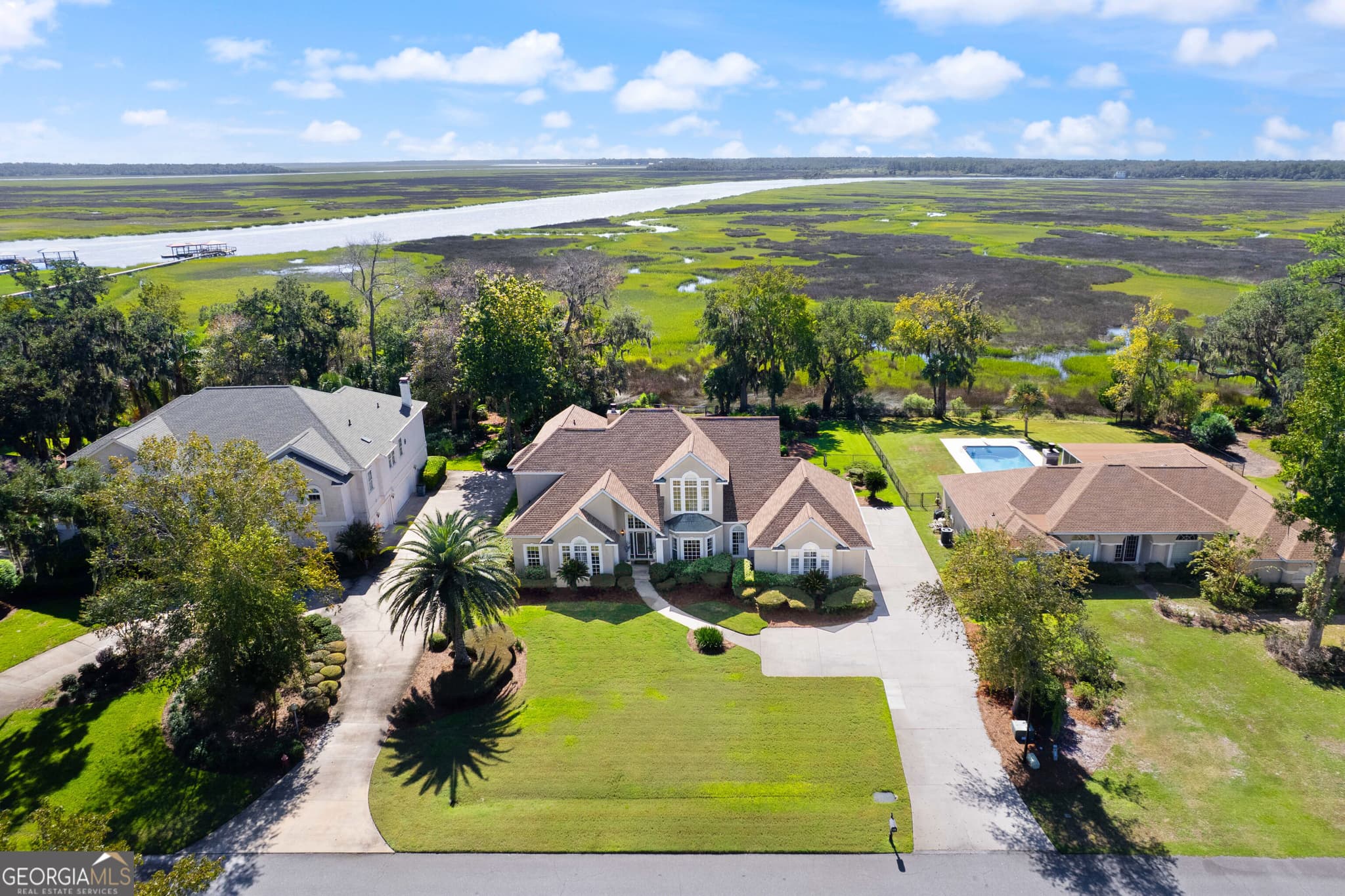 4 bedroom, 3.5 bathroom, 4,094 sq ft single family residence for sale at 118 Queens Court, Brunswick, GA 31523 — photo 1 of 62