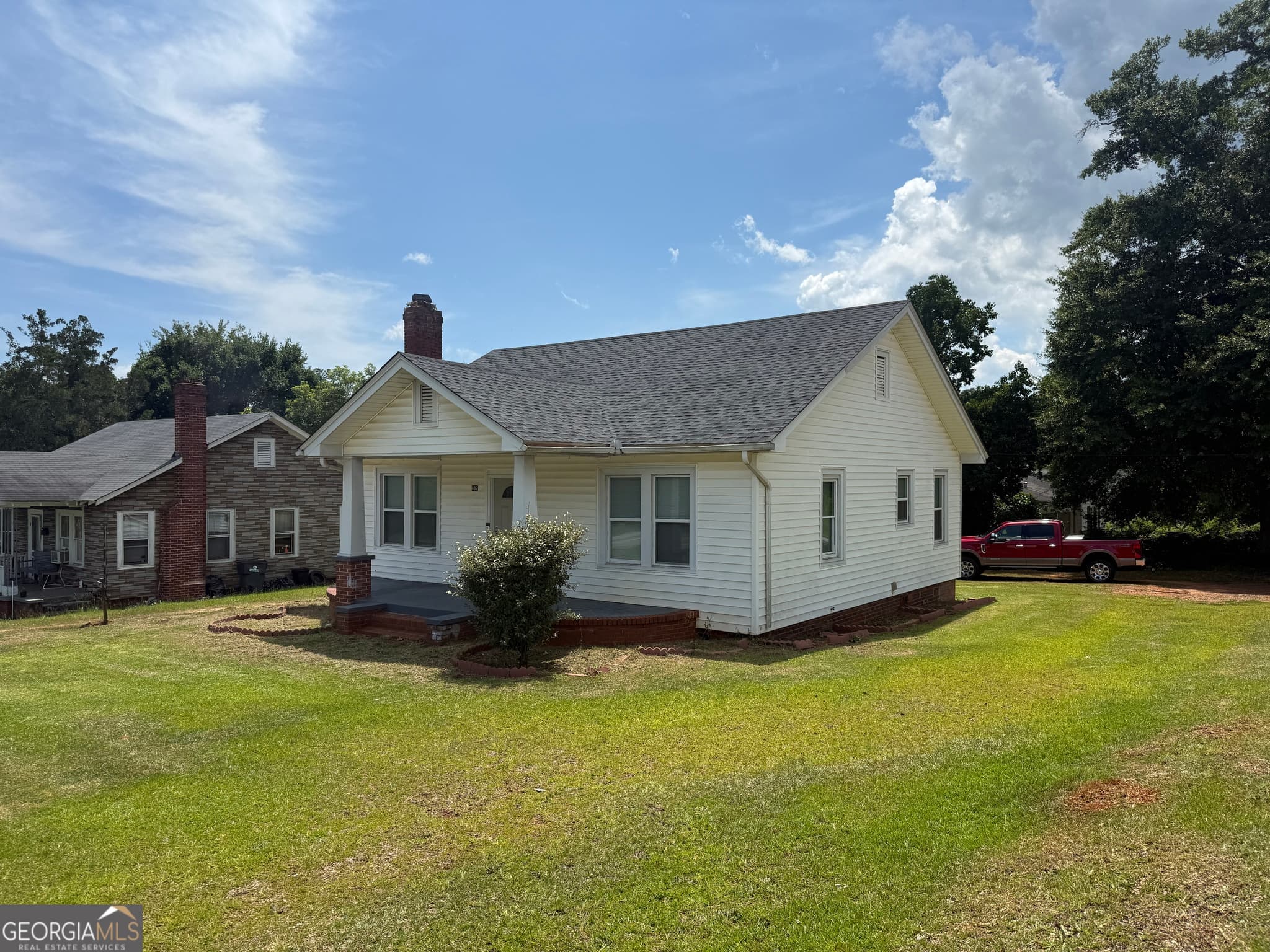 2 bedroom, 2 bathroom, 1,056 sq ft single family residence for sale at 602 S Church Street, Thomaston, GA 30286 — photo 2