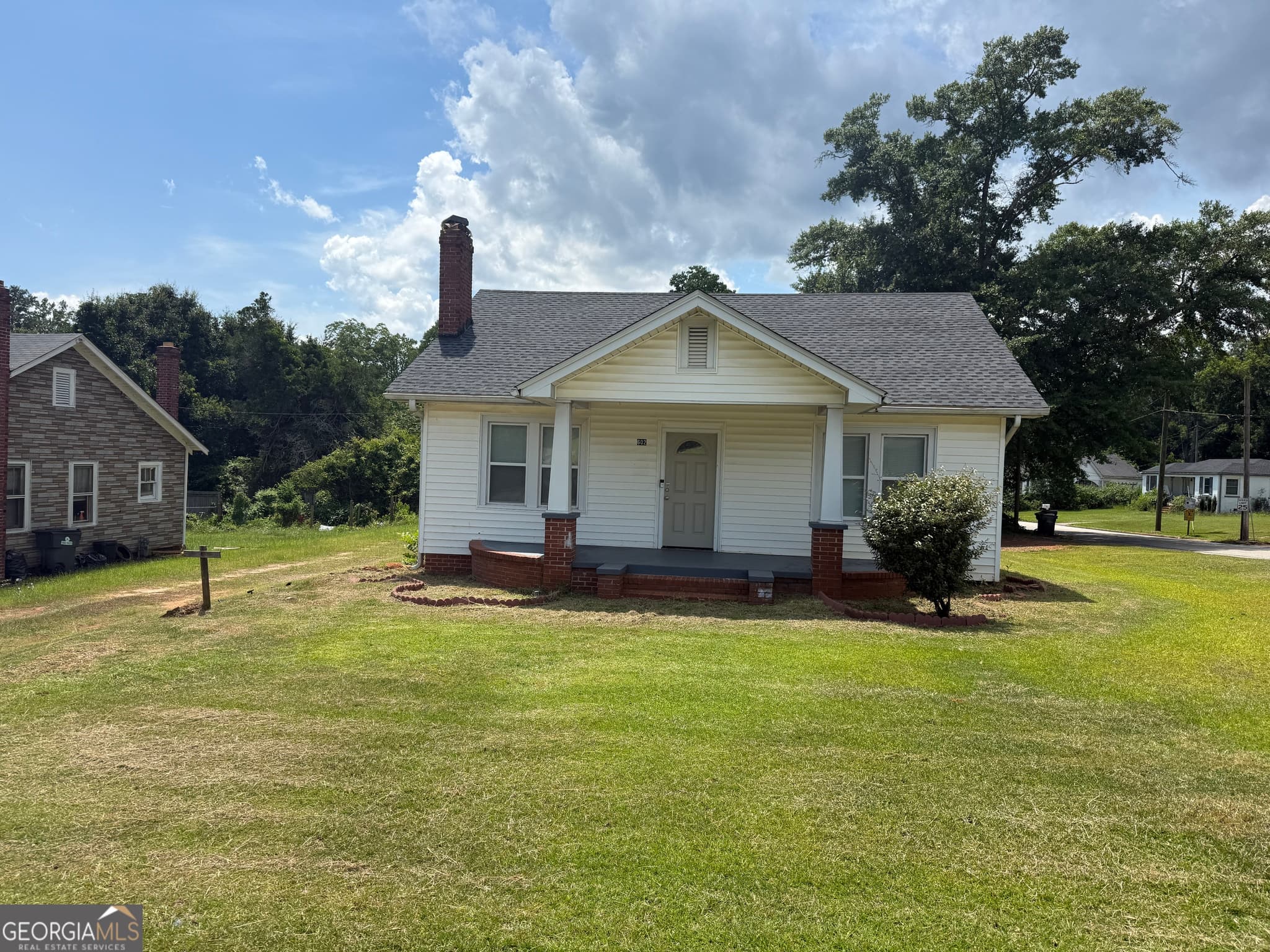 2 bedroom, 2 bathroom, 1,056 sq ft single family residence for sale at 602 S Church Street, Thomaston, GA 30286 — photo 3