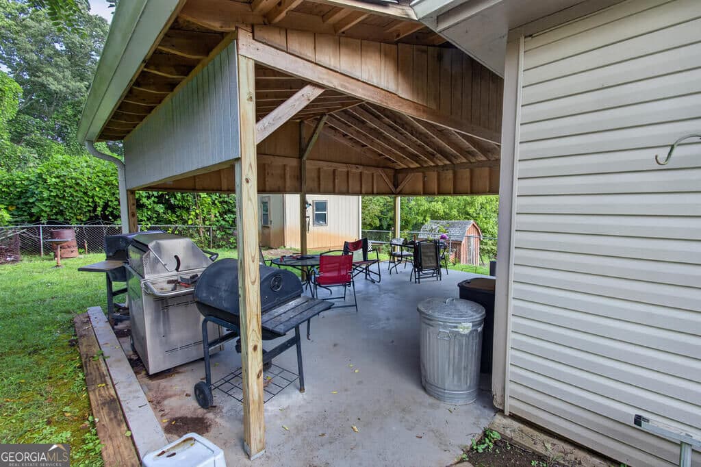 3 bedroom, 2 bathroom, 1,658 sq ft single family residence for sale at 959 Hillcrest Drive, Mccaysville, GA 30555 — photo 7