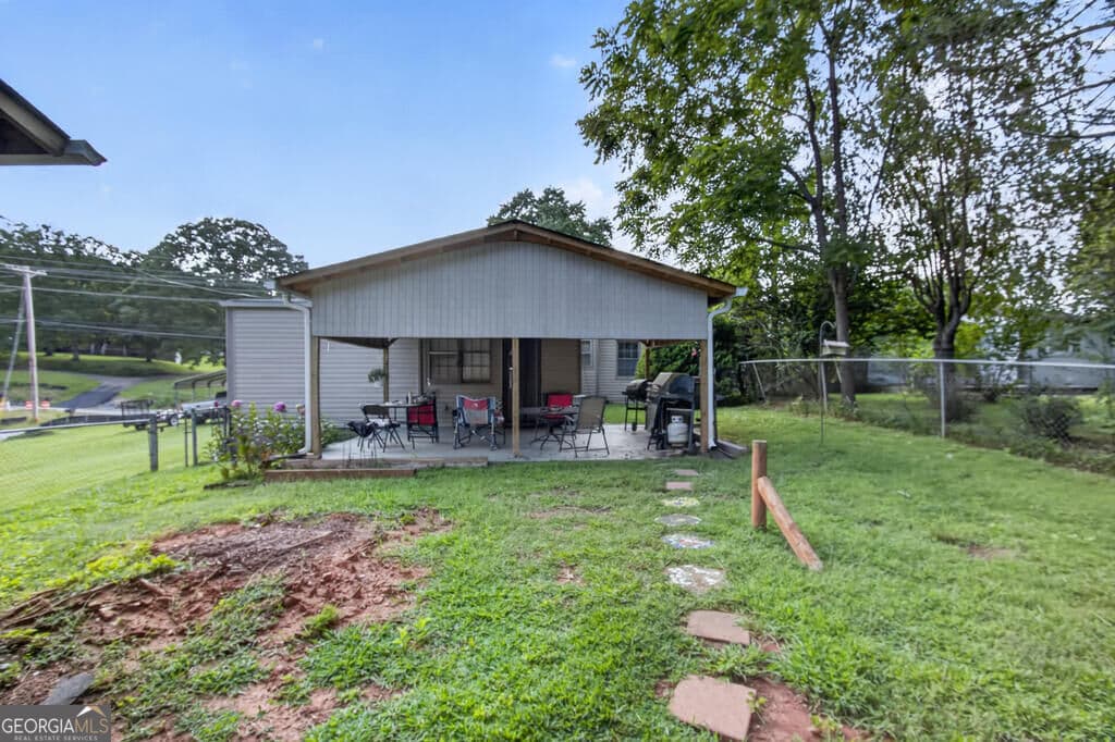 3 bedroom, 2 bathroom, 1,658 sq ft single family residence for sale at 959 Hillcrest Drive, Mccaysville, GA 30555 — photo 8