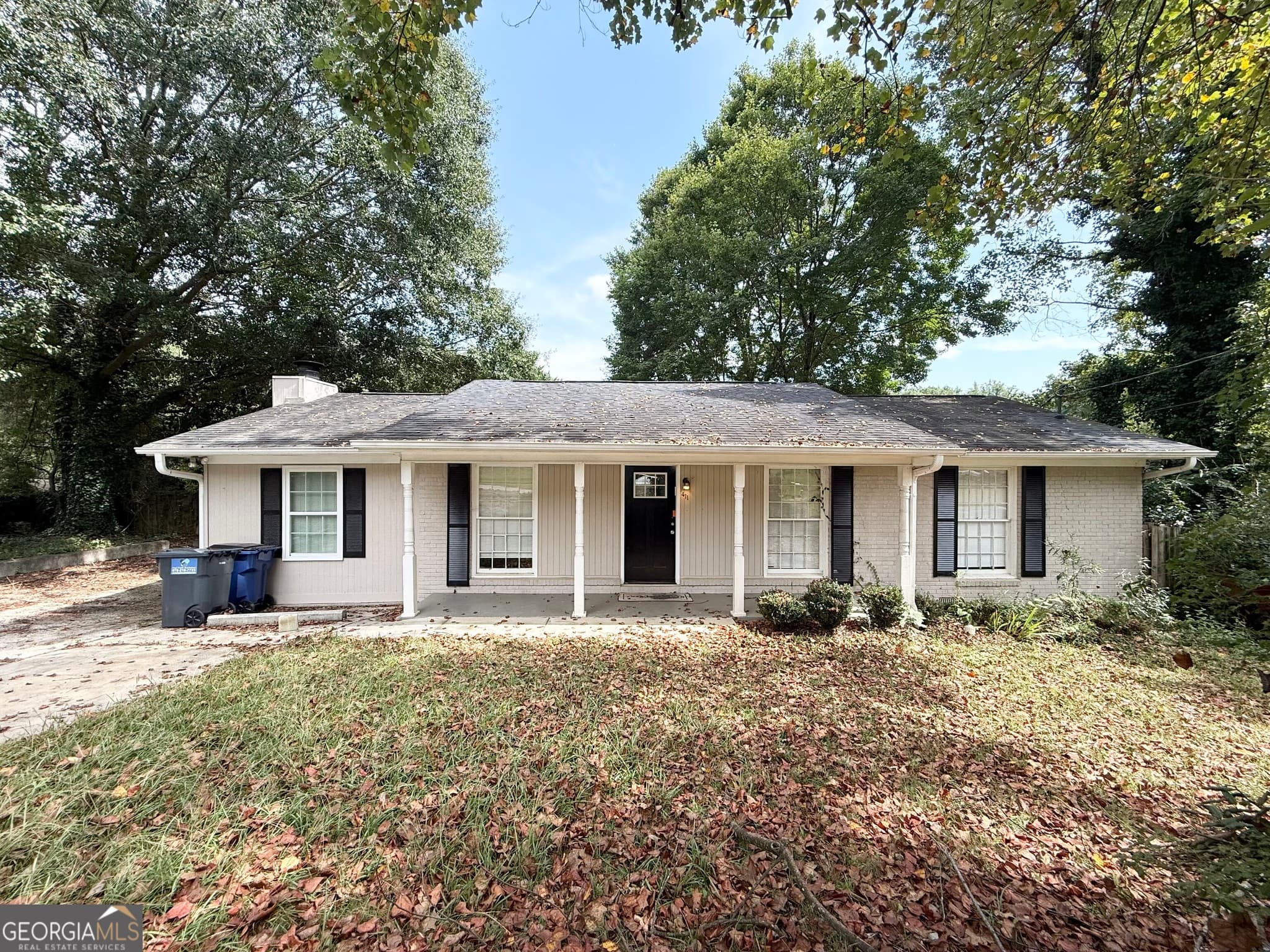 4 bedroom, 2 bathroom, 1,195 sq ft single family residence for sale at 411 Pineland Road, Mableton, GA 30126 — photo 2