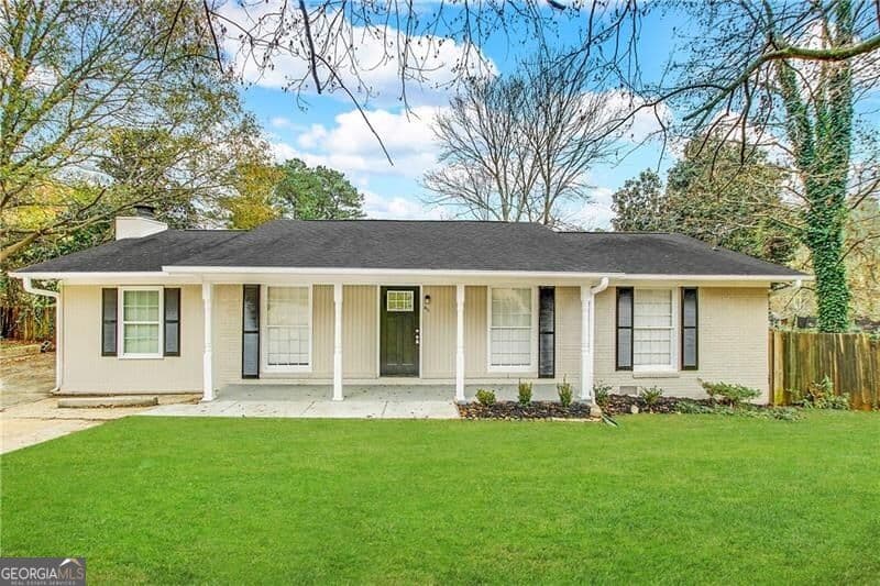 4 bedroom, 2 bathroom, 1,195 sq ft single family residence for sale at 411 Pineland Road, Mableton, GA 30126 — photo 1 of 11