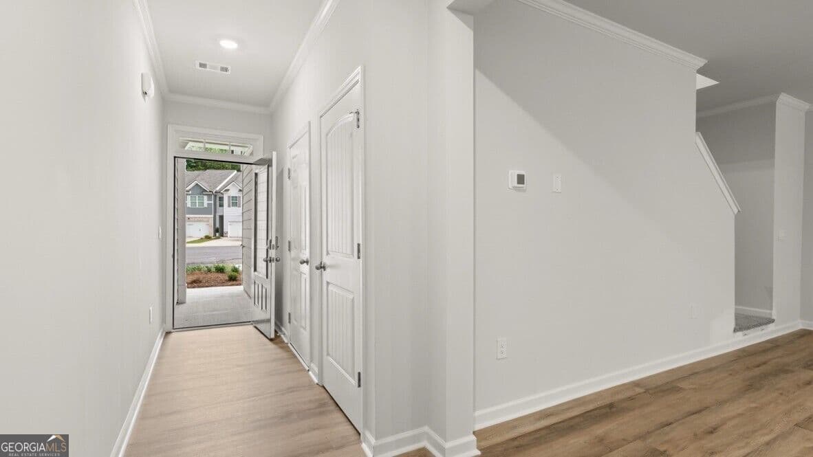 3 bedroom, 2.5 bathroom, 1,877 sq ft townhouse for sale at 6521 Parsons Street, Flowery Branch, GA 30542 — photo 3