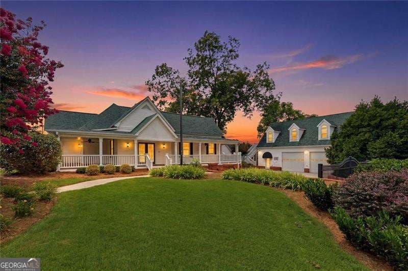 2 bedroom, 2 bathroom, 3,488 sq ft single family residence for sale at 176 Confederate Avenue, Dallas, GA 30132 — photo 2