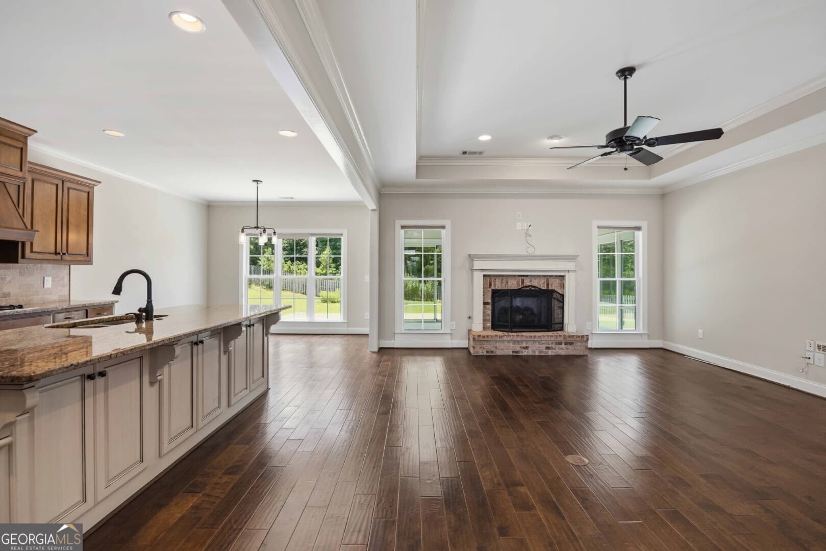 4 bedroom, 3 bathroom, 3,050 sq ft single family residence under contract at 7103 Bridgemill Drive, Columbus, GA 31904 — photo 8