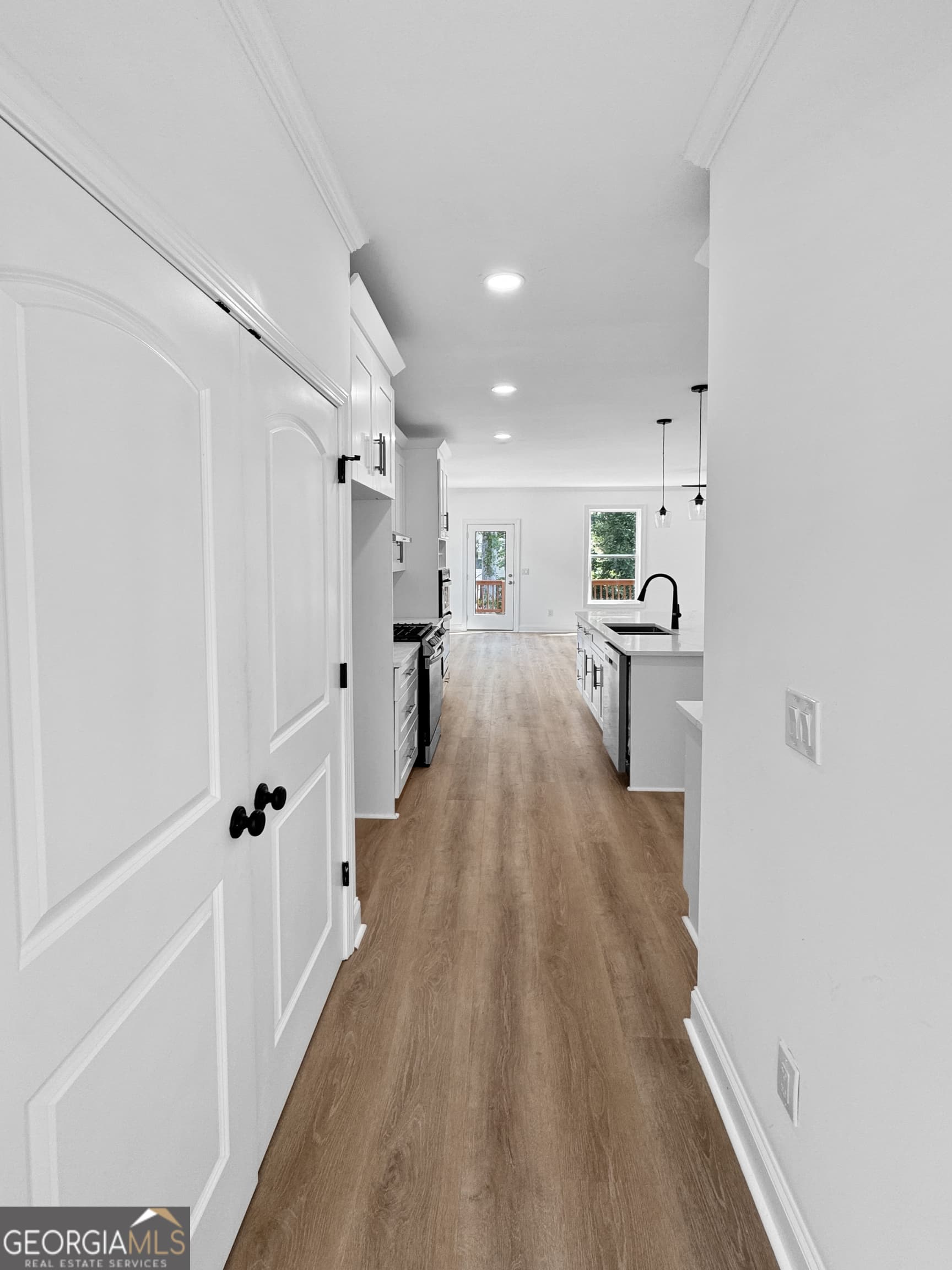 4 bedroom, 3.5 bathroom, 4,400 sq ft single family residence for sale at 5649 Eagles Watch, Douglasville, GA 30135 — photo 7