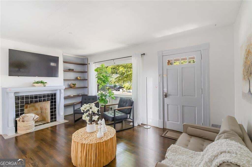 4 bedroom, 4 bathroom, 2,362 sq ft single family residence for sale at 1185 Francis Street, Atlanta, GA 30318 — photo 6