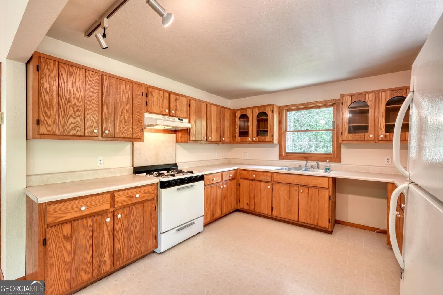 2 bedroom, 2 bathroom single family residence for sale at 1493 Greasy Creek Road, Brasstown, NC 28902 — photo 10