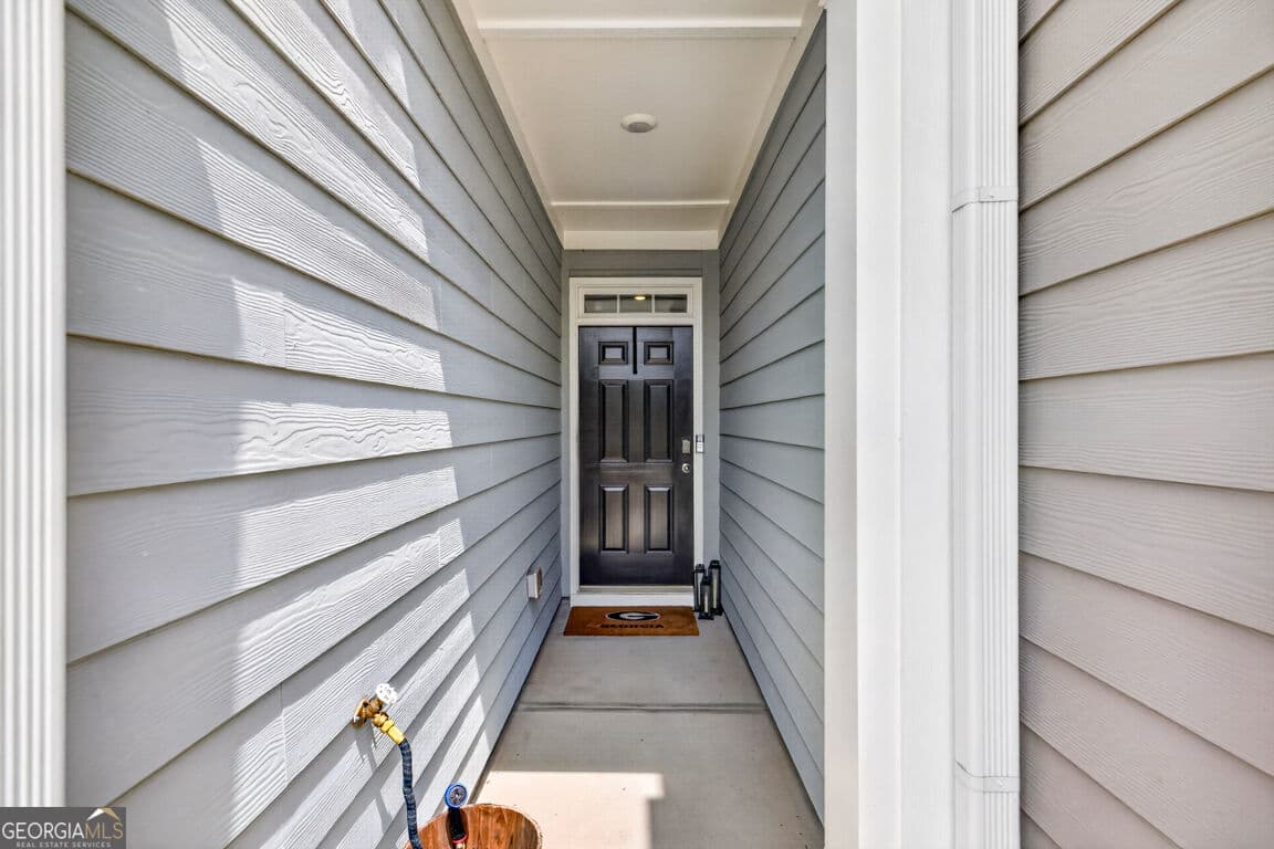 3 bedroom, 2.5 bathroom, 1,932 sq ft townhouse for rent at 4136 Kestrel Court, Gainesville, GA 30506 for $2,350 a month — photo 4