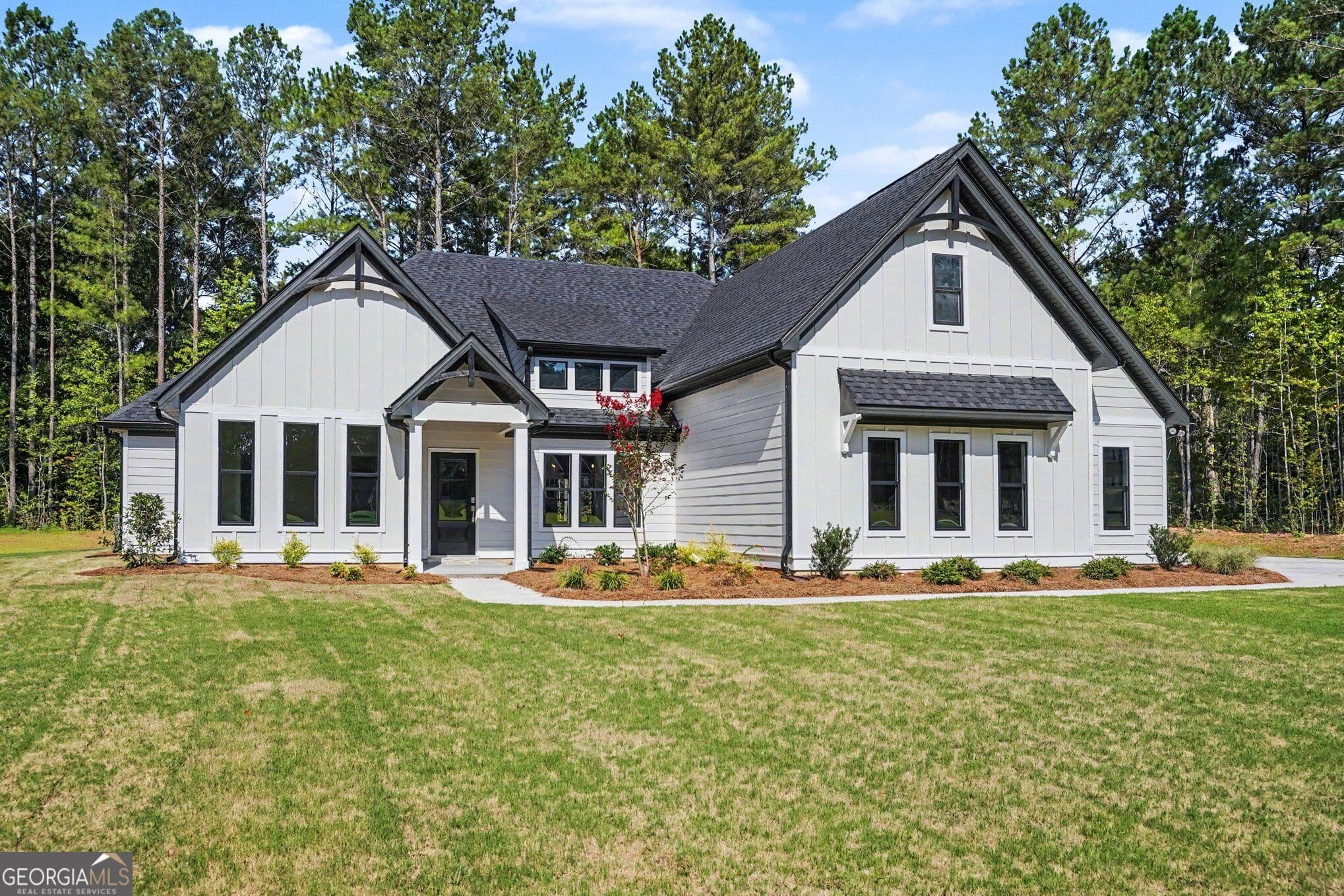 5 bedroom, 4 bathroom, 2,900 sq ft single family residence for sale at 460 Flint Farms Drive, Concord, GA 30206