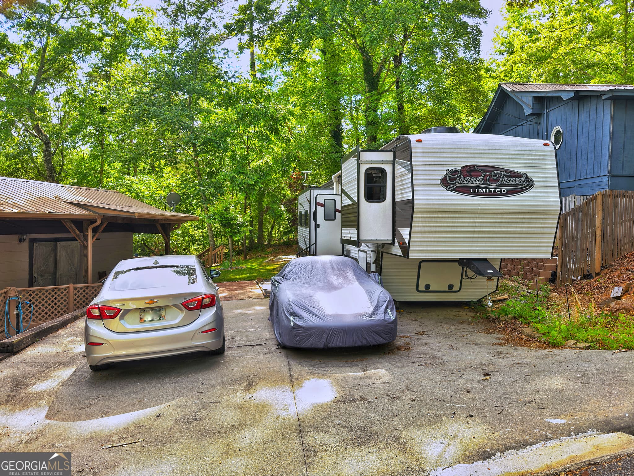 1 bedroom, 1 bathroom, 380 sq ft single family residence for sale at 1085 Mountain Shadows Drive, Cleveland, GA 30528