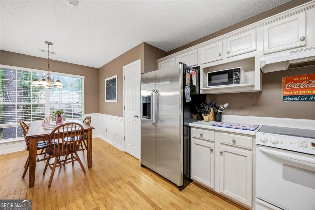 3 bedroom, 2 bathroom, 1,397 sq ft single family residence for sale at 3166 Stinsonville Road, Macon, GA 31204 — photo 8