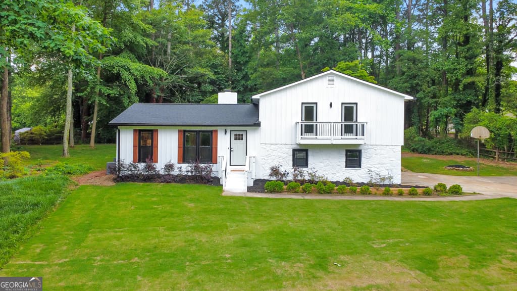 4 bedroom, 2.5 bathroom single family residence sold at 3515 Creek Court, Marietta, GA 30062