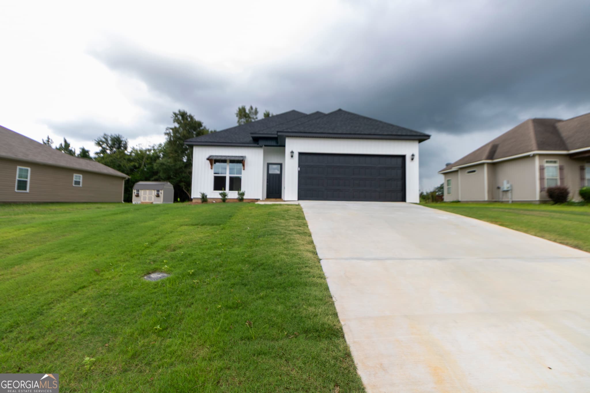 3 bedroom, 2 bathroom, 1,380 sq ft single family residence for sale at 67 Cole Drive, Hawkinsville, GA 31036 — photo 2