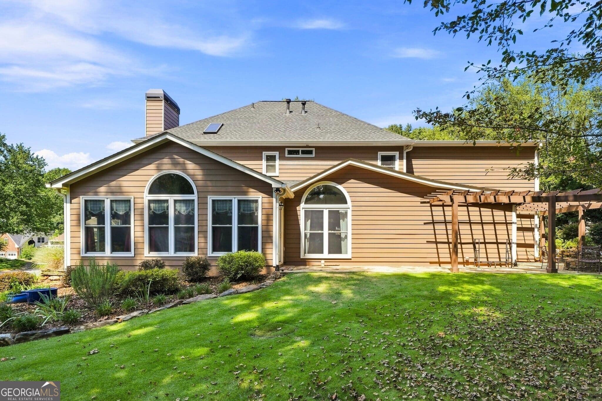 5 bedroom, 2.5 bathroom, 3,116 sq ft single family residence for sale at 5719 Fairwood Drive, Acworth, GA 30101 — photo 6
