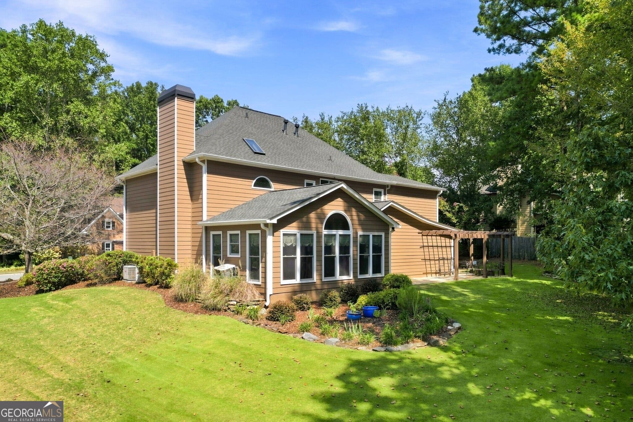 5 bedroom, 2.5 bathroom, 3,116 sq ft single family residence for sale at 5719 Fairwood Drive, Acworth, GA 30101 — photo 7