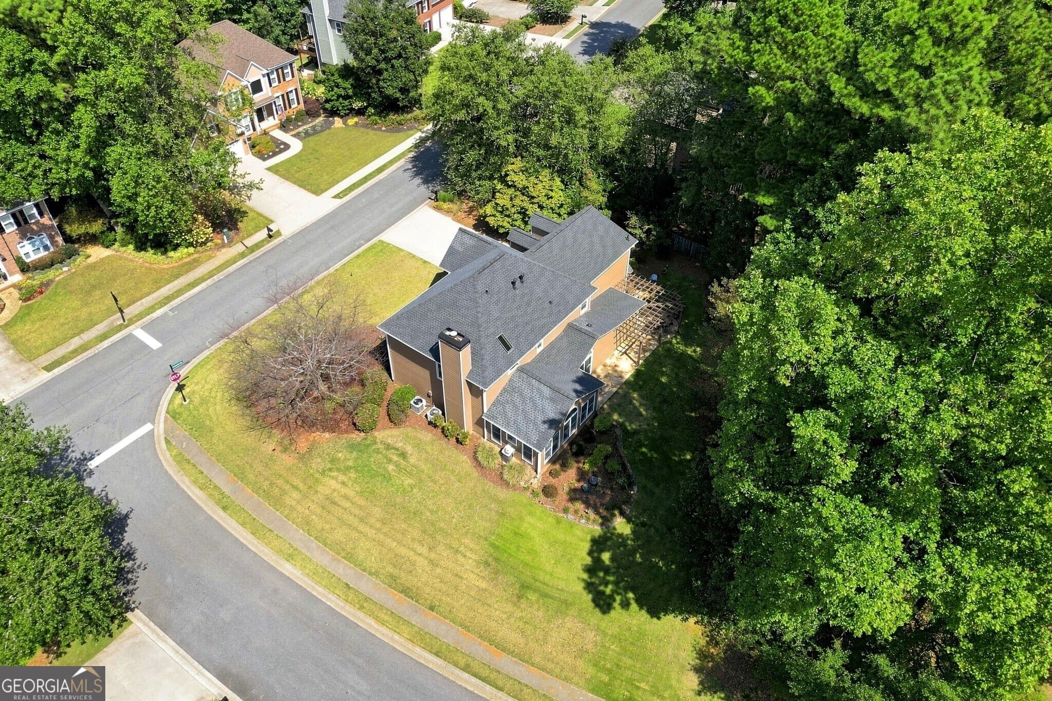 5 bedroom, 2.5 bathroom, 3,116 sq ft single family residence for sale at 5719 Fairwood Drive, Acworth, GA 30101 — photo 9